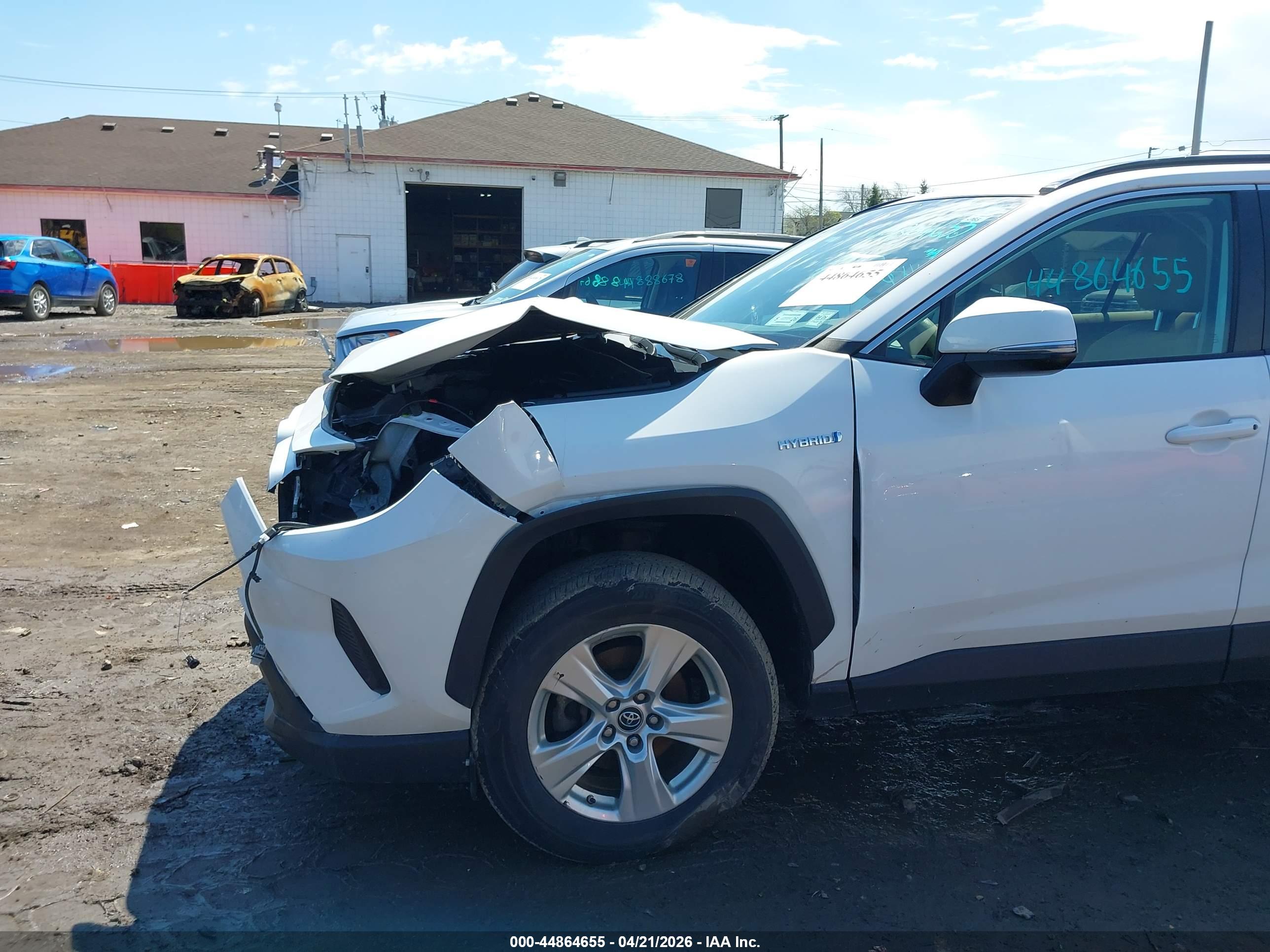 TOYOTA RAV4 image 6