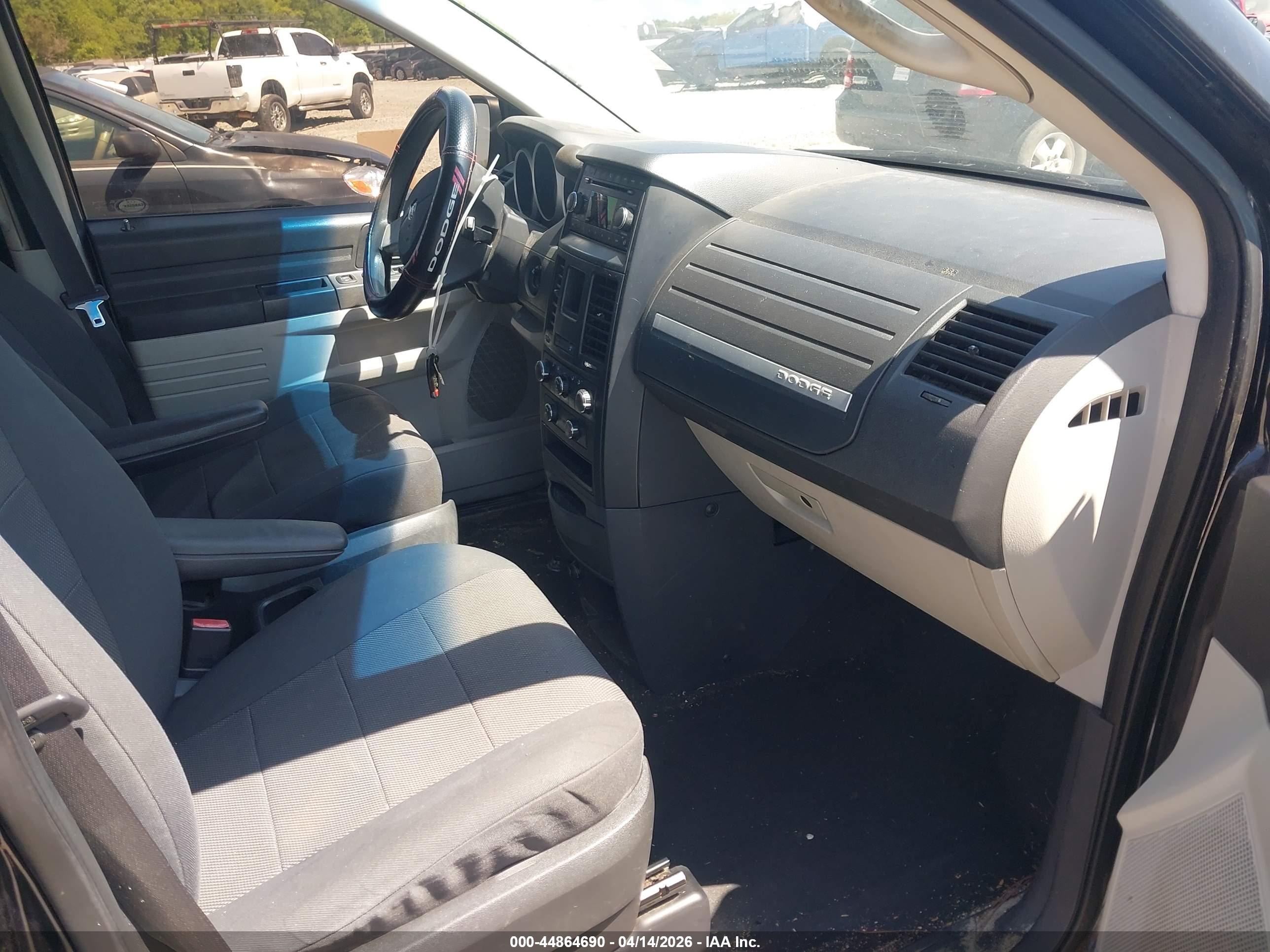 DODGE GRAND image 5