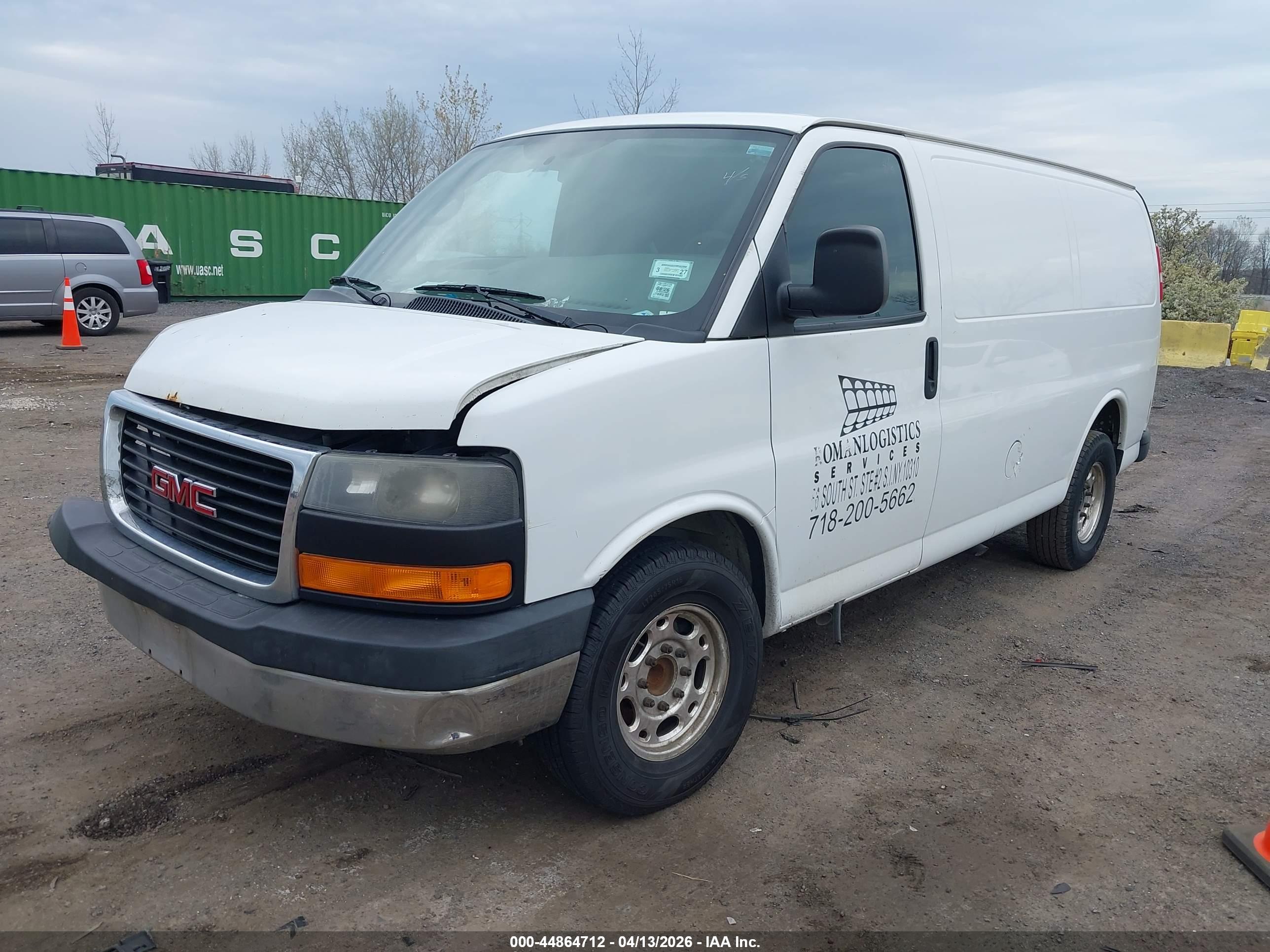 GMC SAVANA image 2