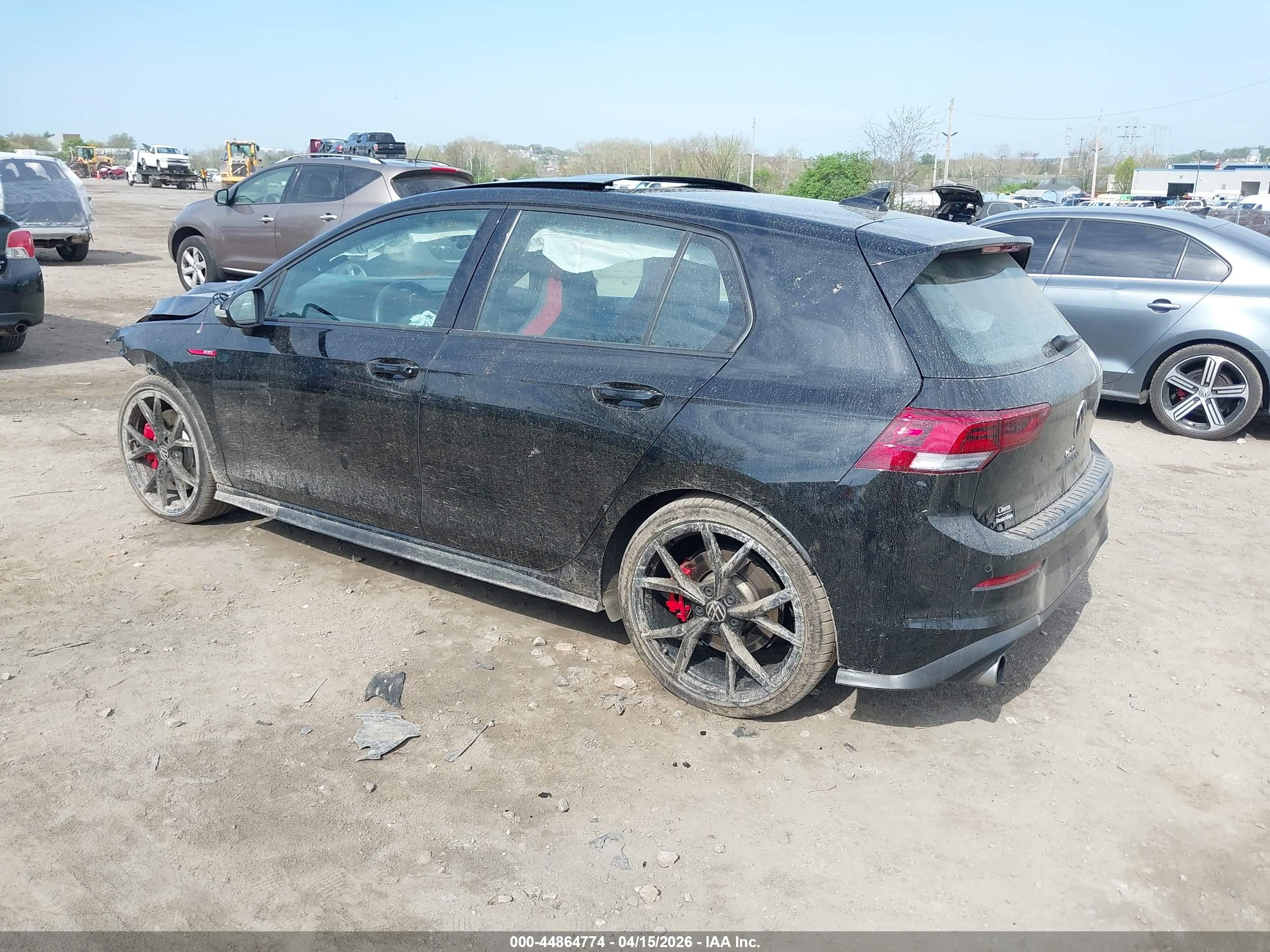 VOLKSWAGEN GOLF image 3