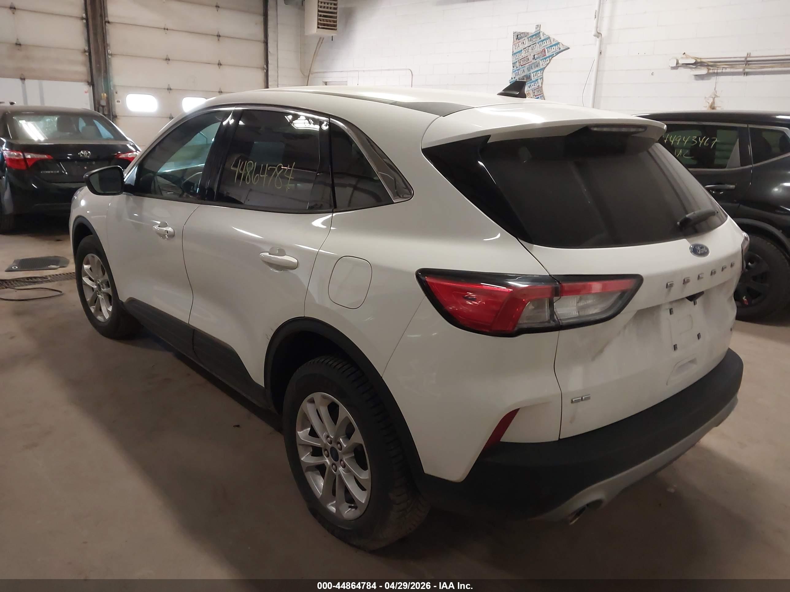 FORD ESCAPE image 3