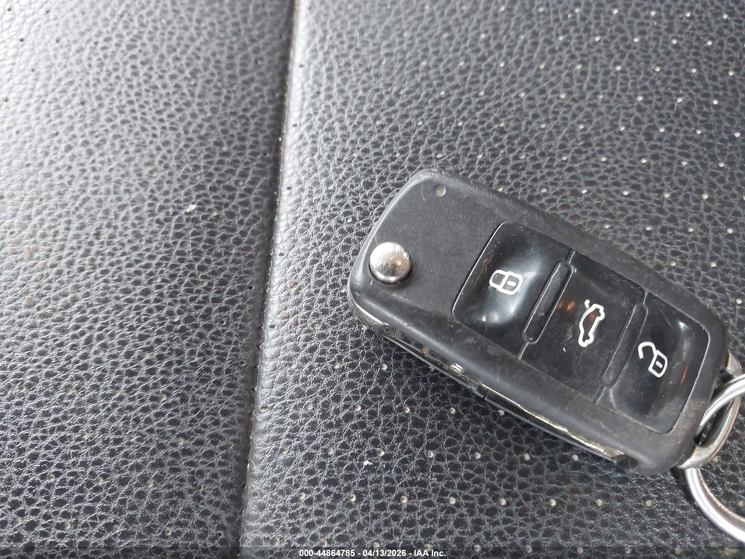 VOLKSWAGEN JETTA image 11