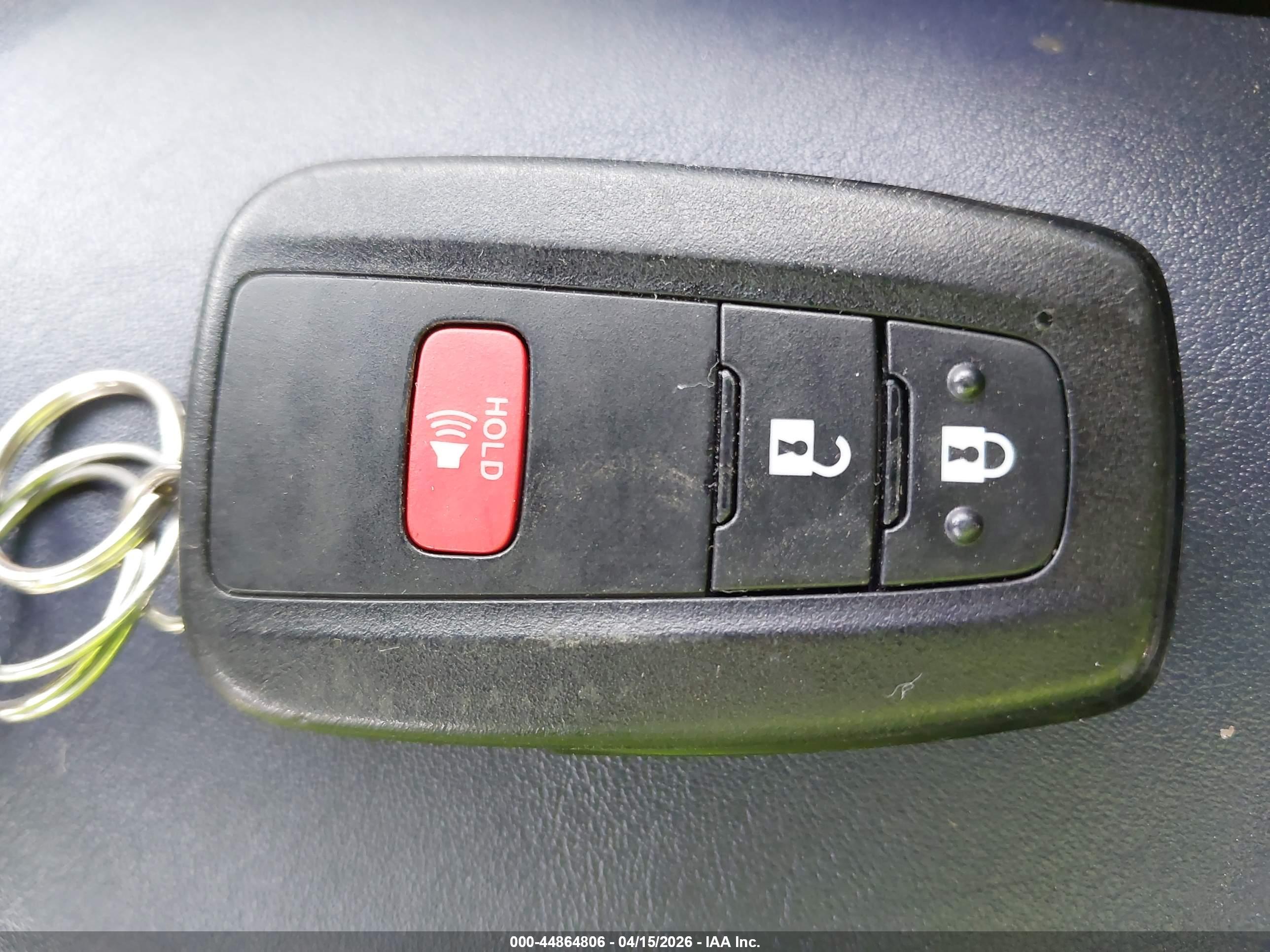 TOYOTA C-HR image 11