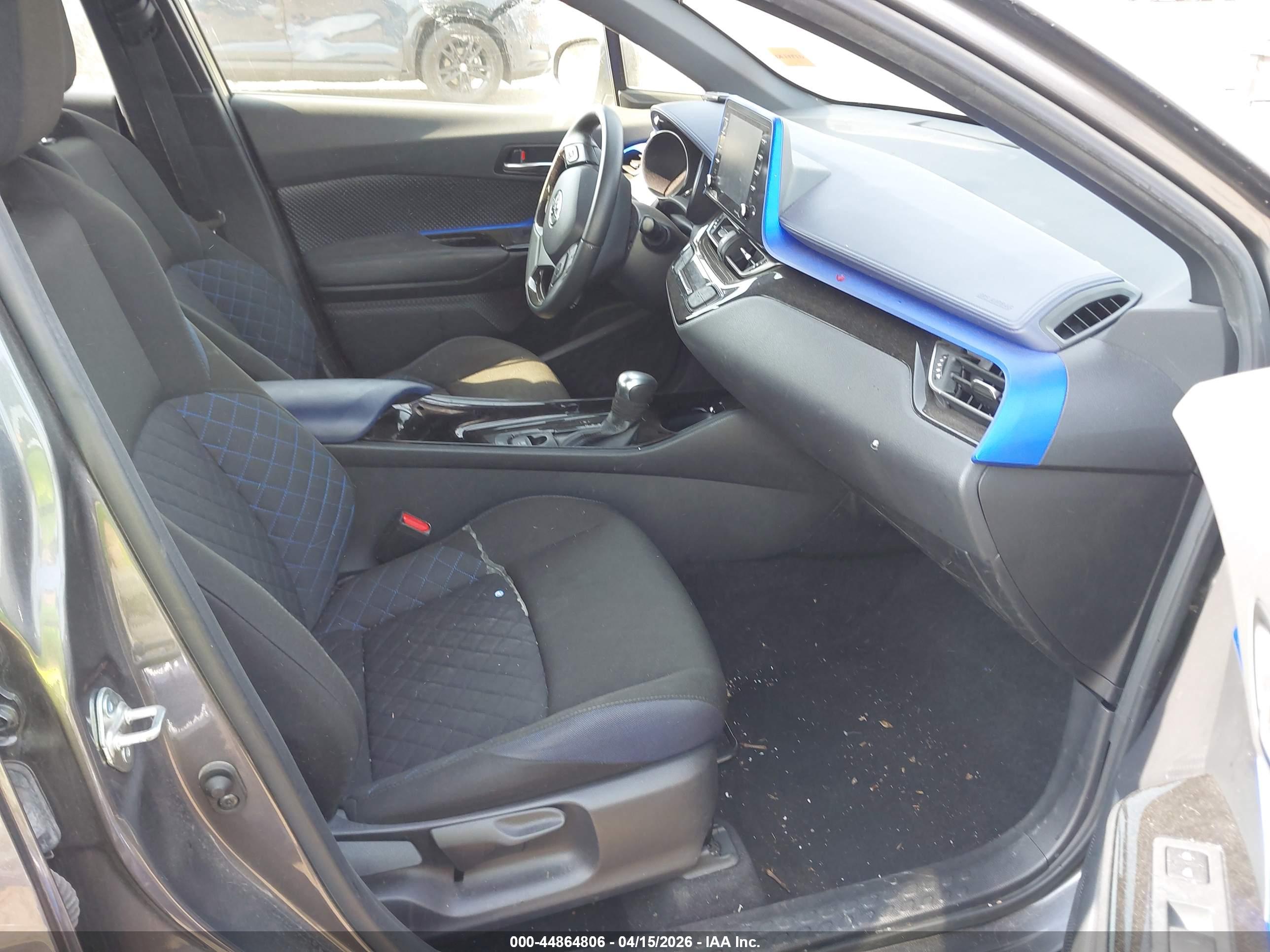 TOYOTA C-HR image 5