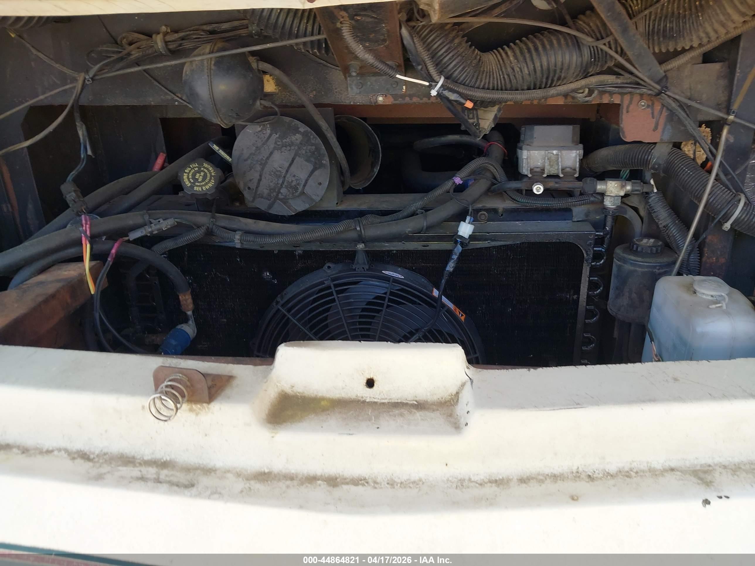 CHEVROLET P30 image 10