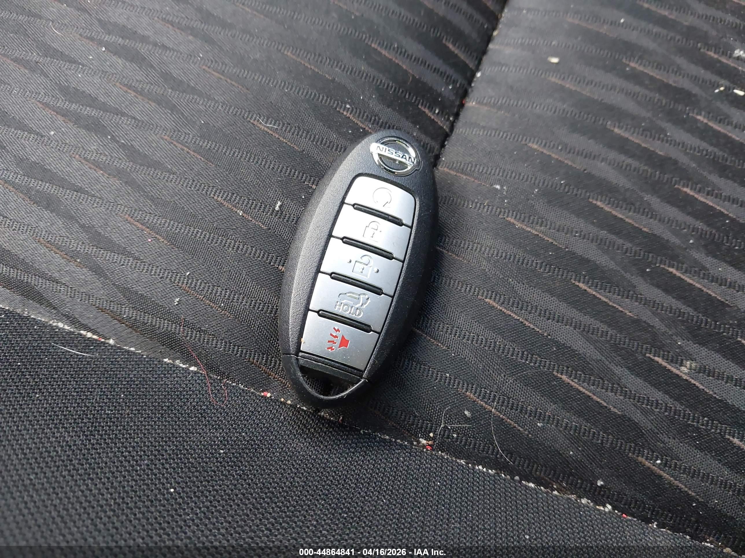 NISSAN ROGUE image 11