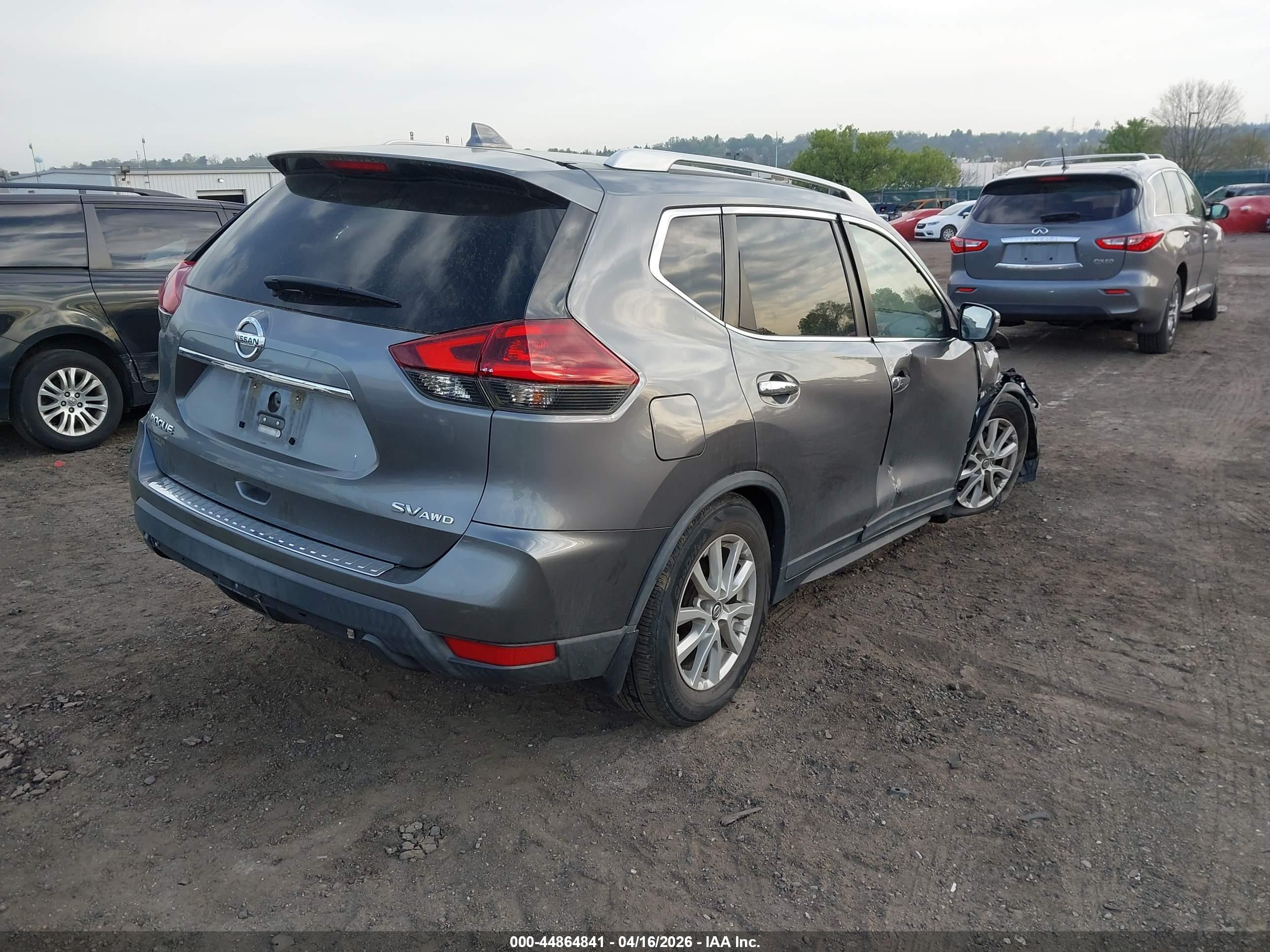 NISSAN ROGUE image 4