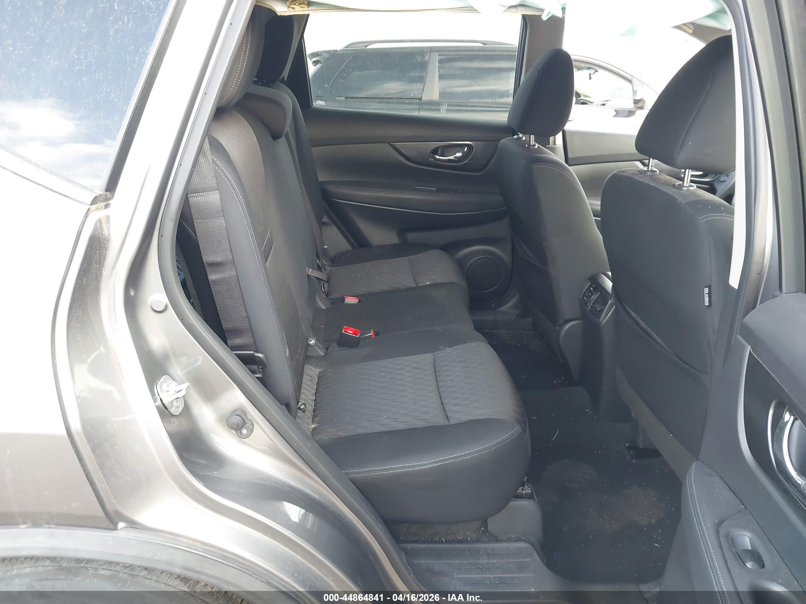 NISSAN ROGUE image 8