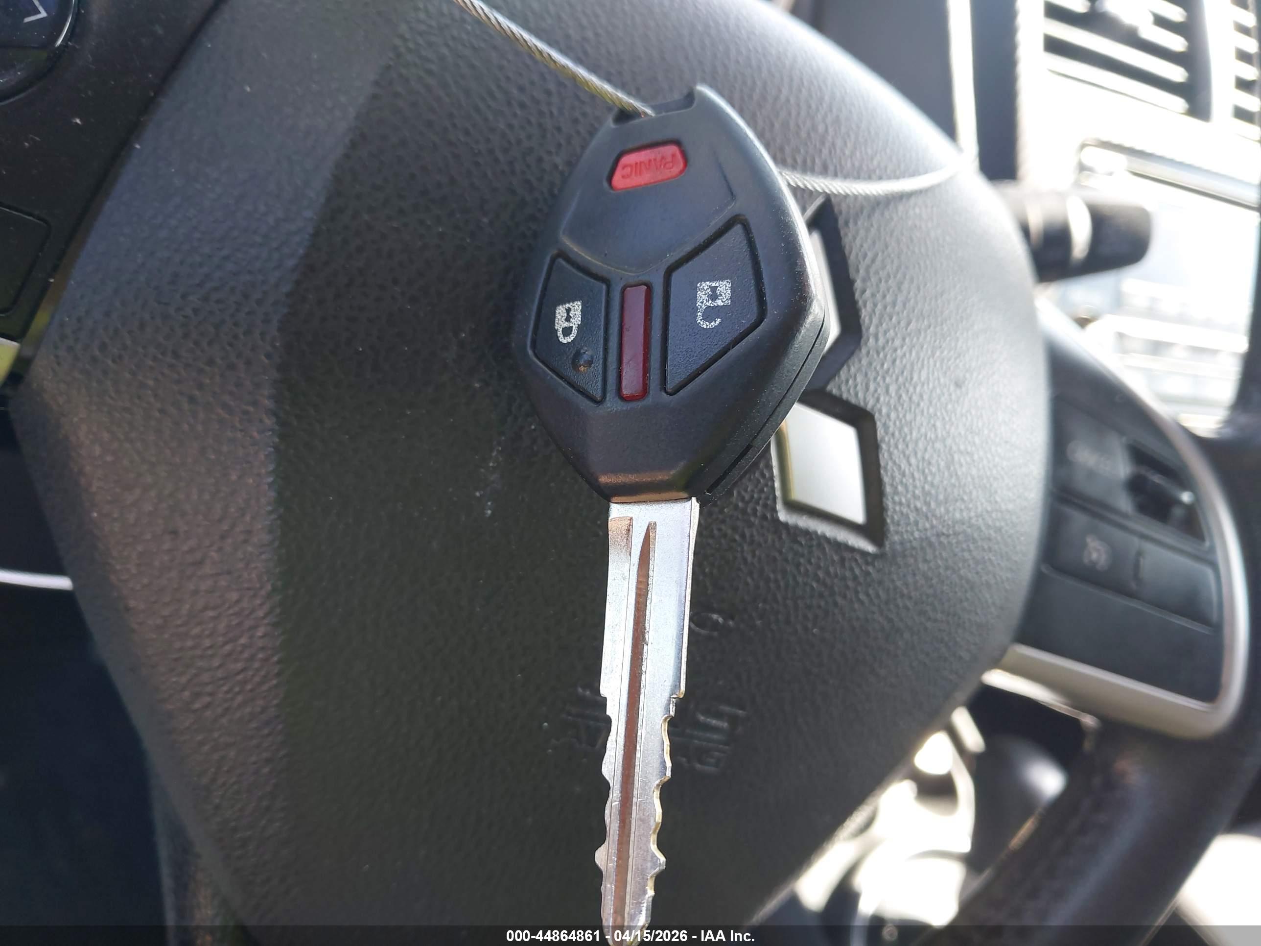 MITSUBISHI OUTLANDER image 11