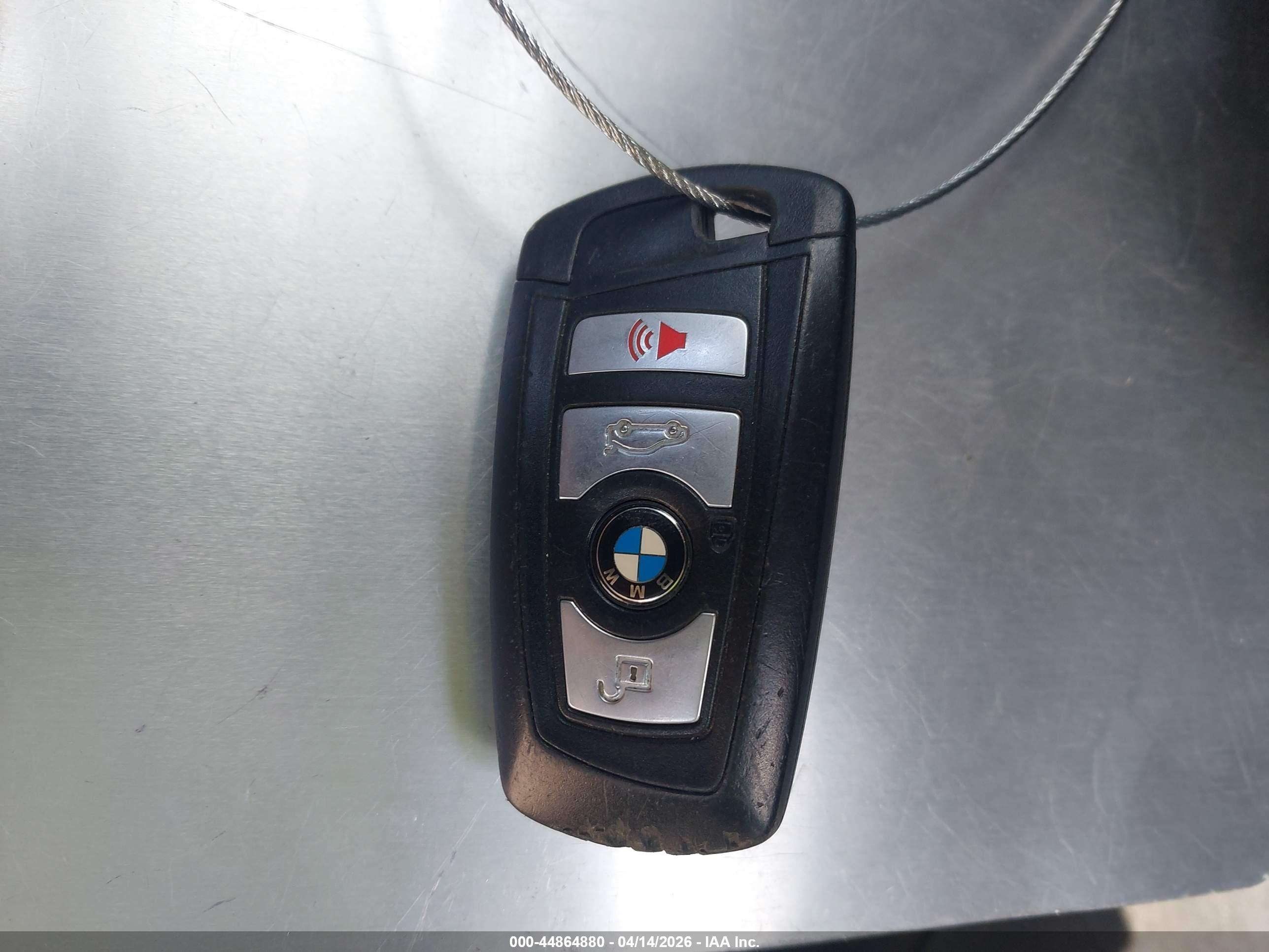 BMW 320I image 11