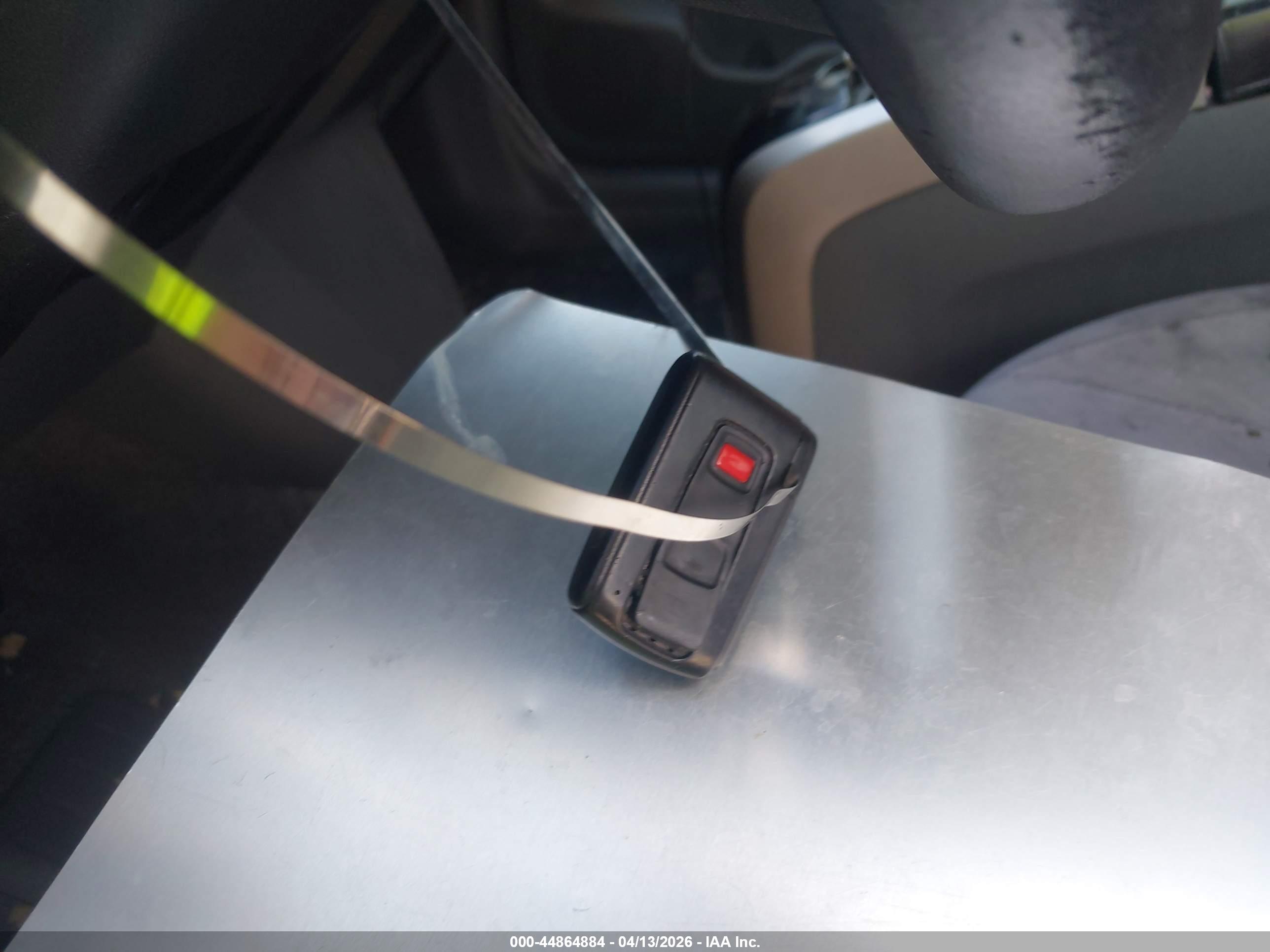 TOYOTA PRIUS image 11