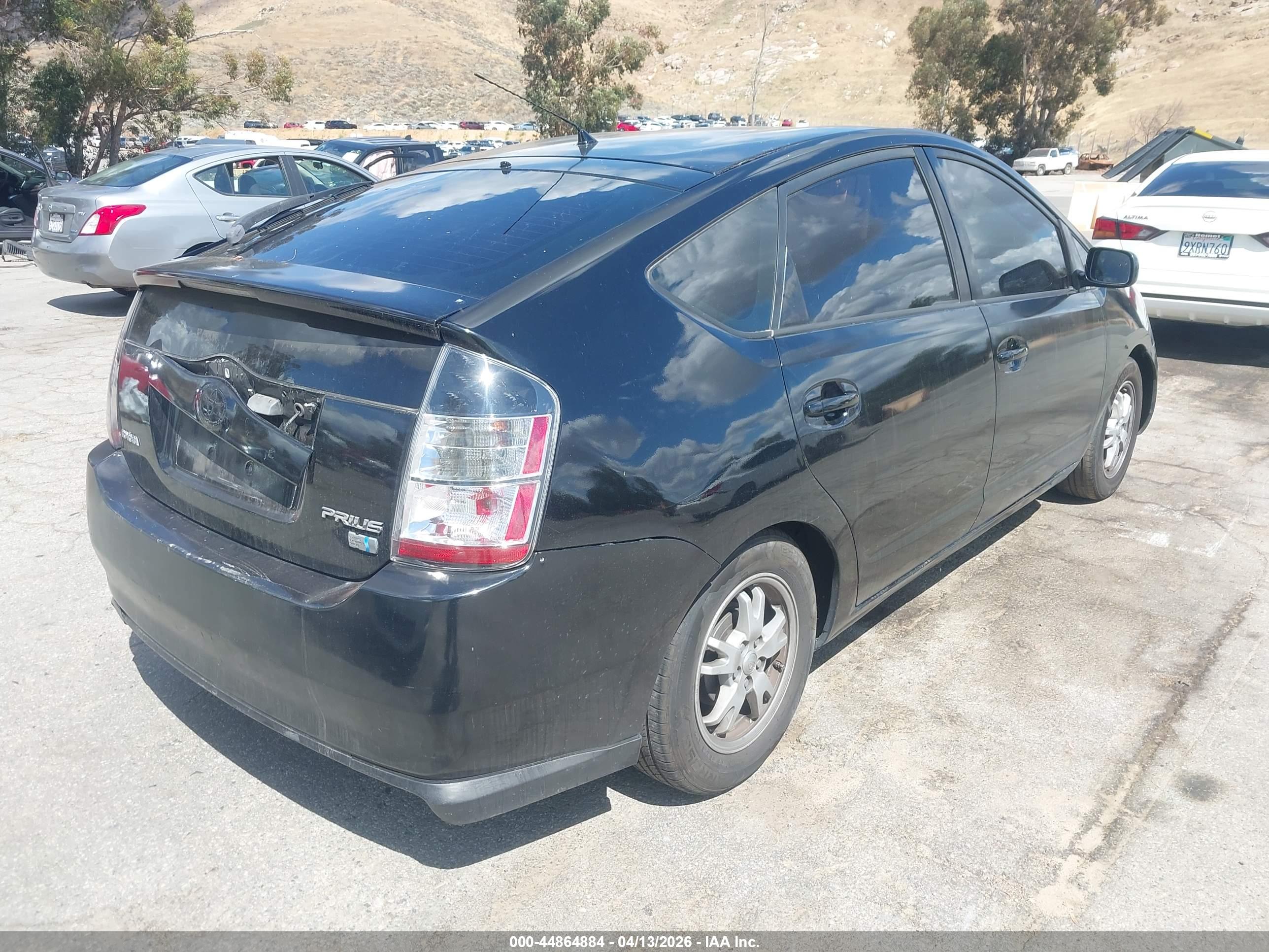 TOYOTA PRIUS image 4