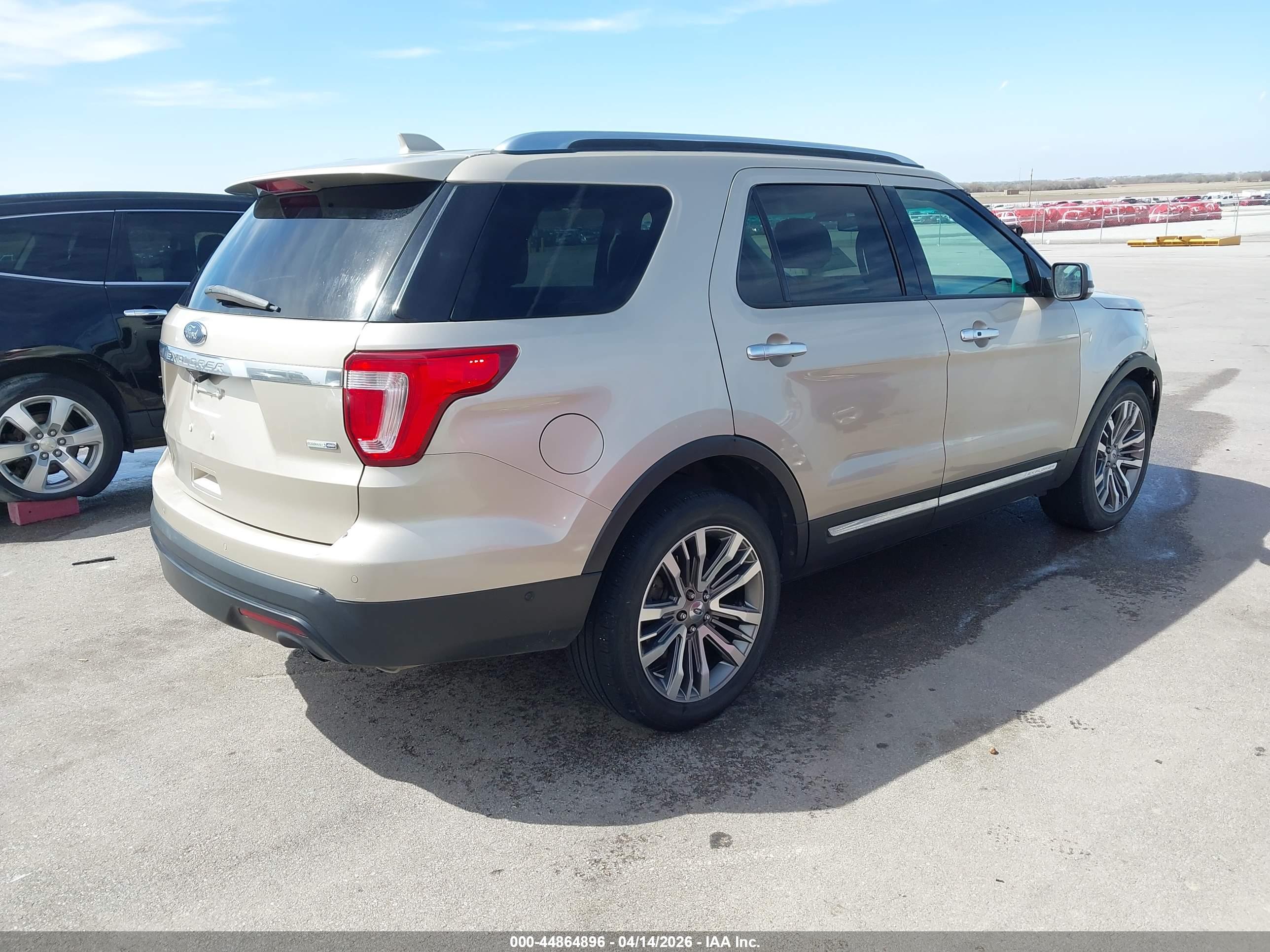 FORD EXPLORER image 4