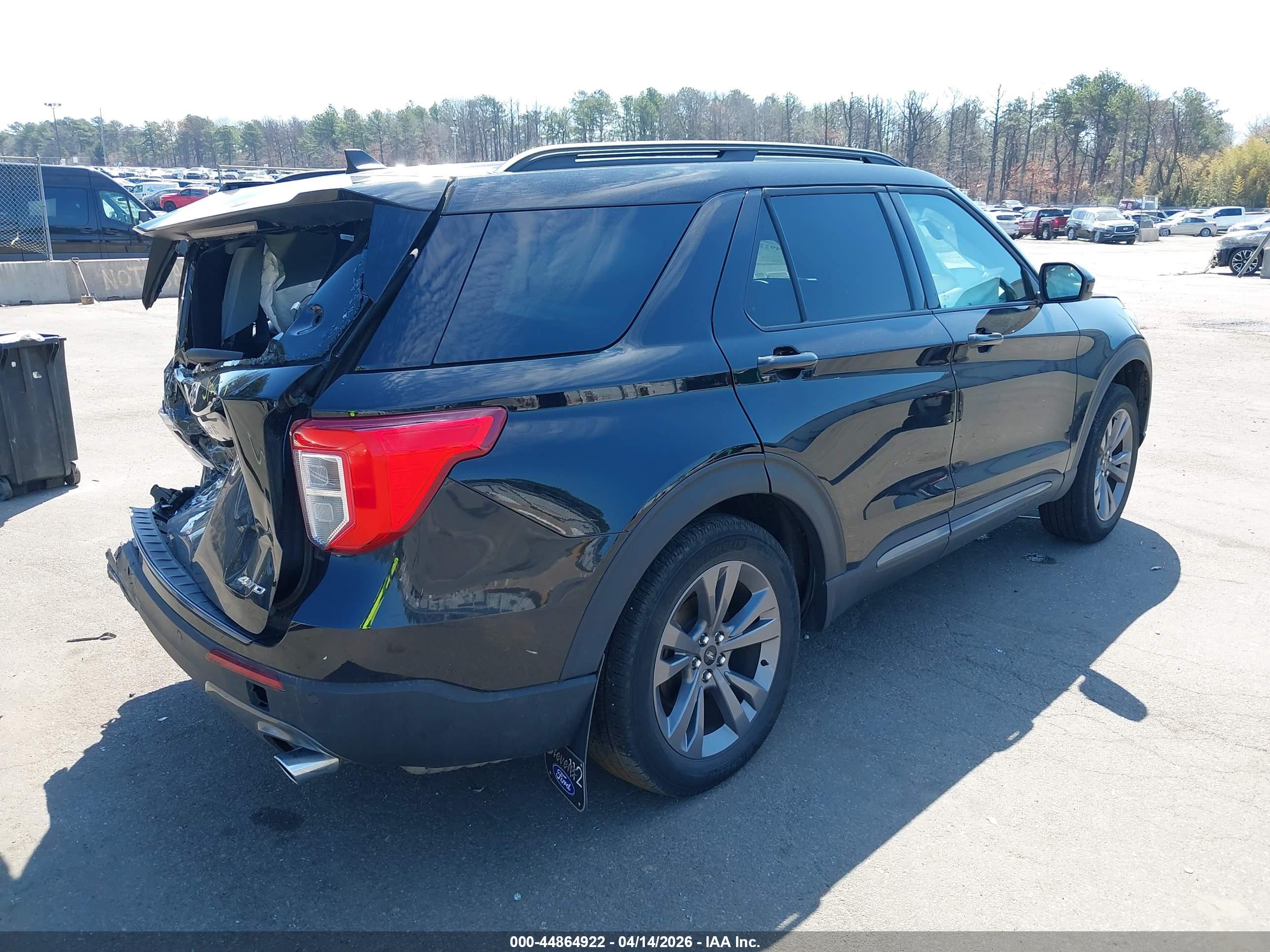 FORD EXPLORER image 4