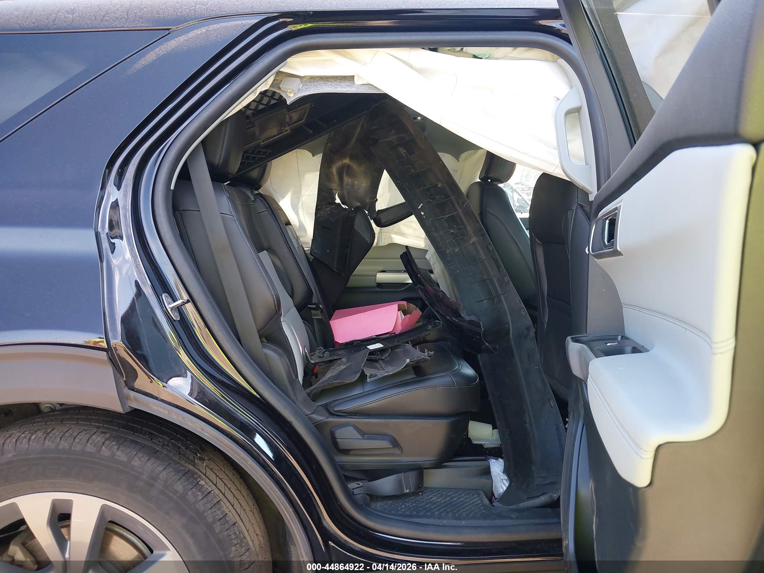 FORD EXPLORER image 8