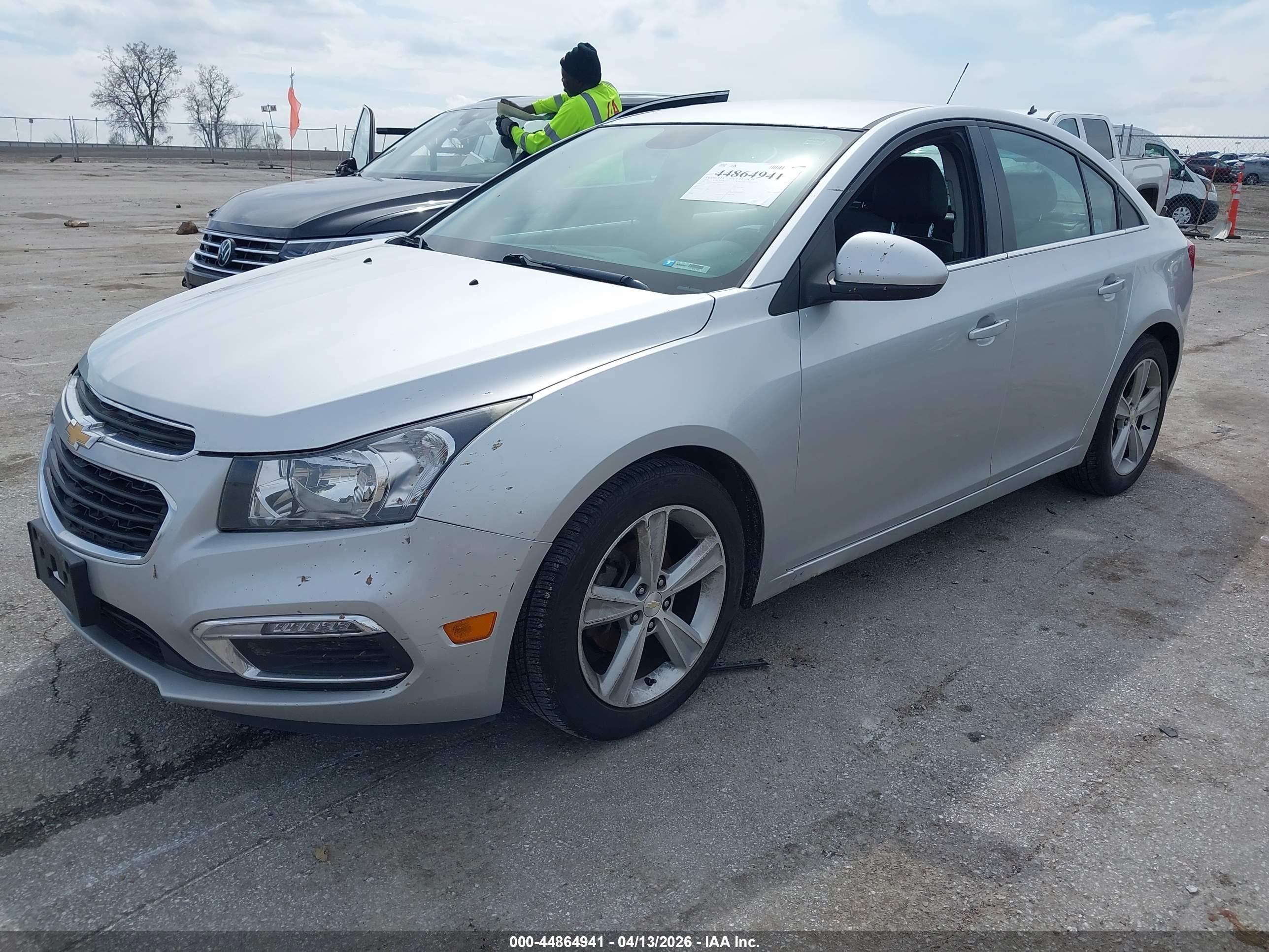CHEVROLET CRUZE image 2