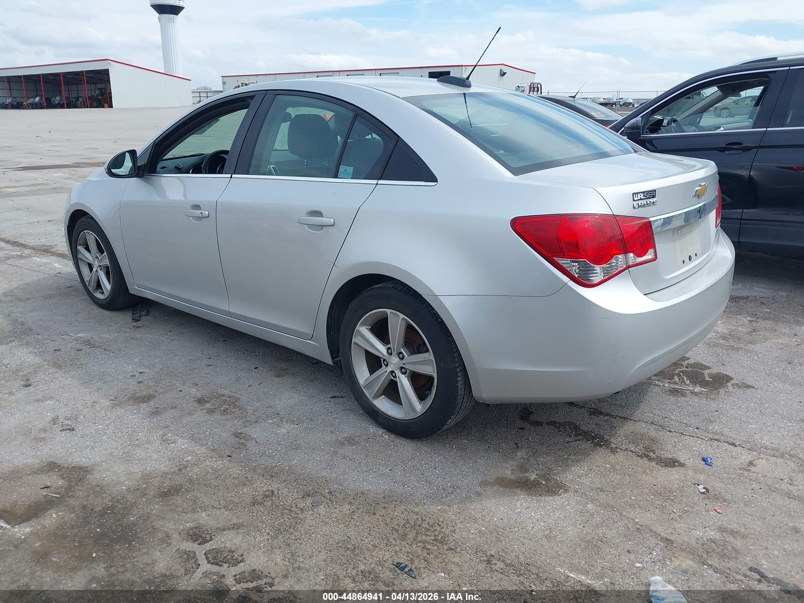 CHEVROLET CRUZE image 3