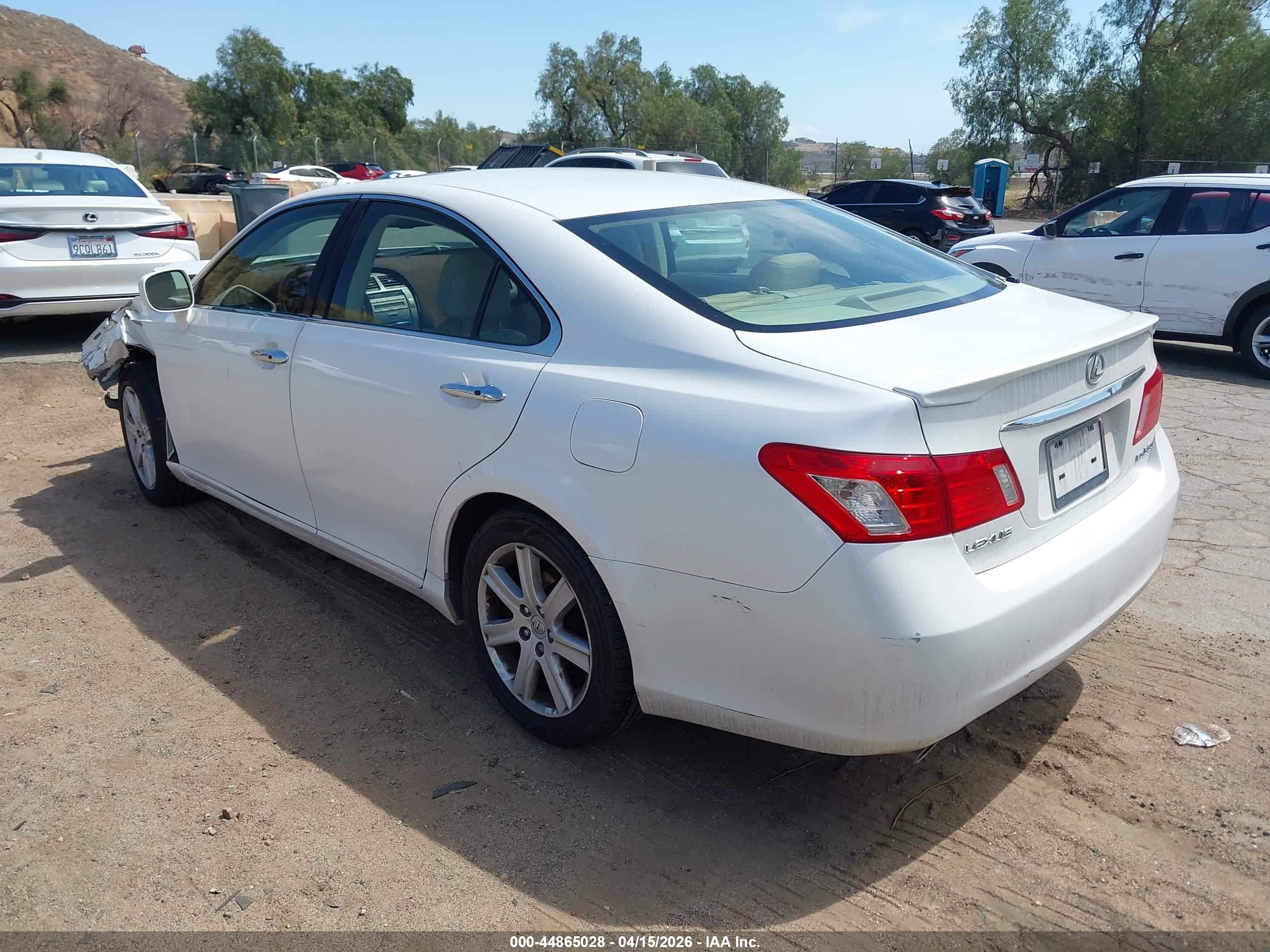 LEXUS ES image 3