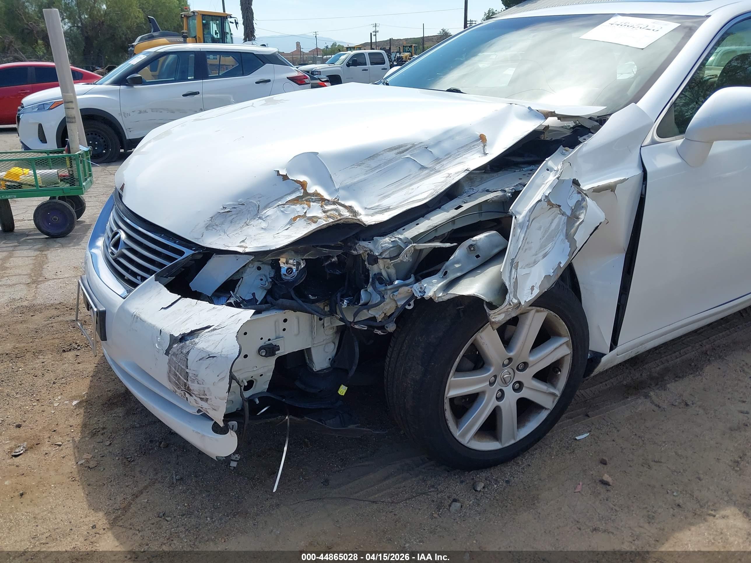 LEXUS ES image 6