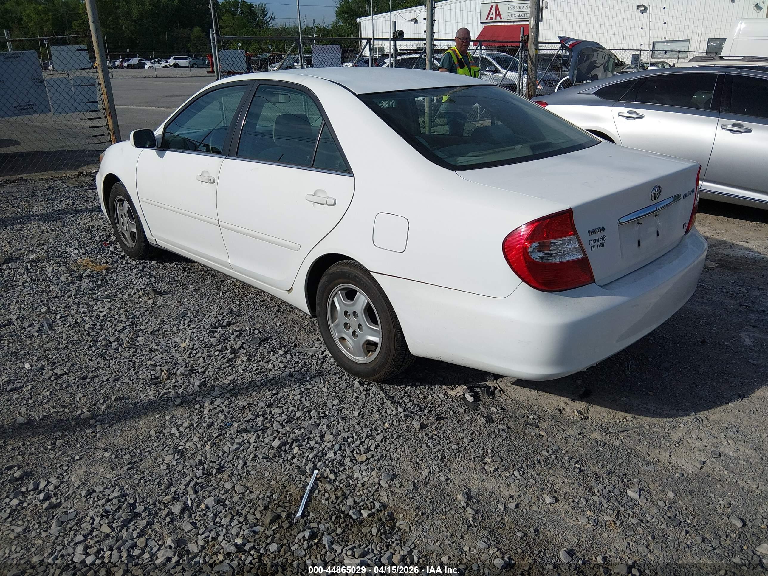 TOYOTA CAMRY image 3