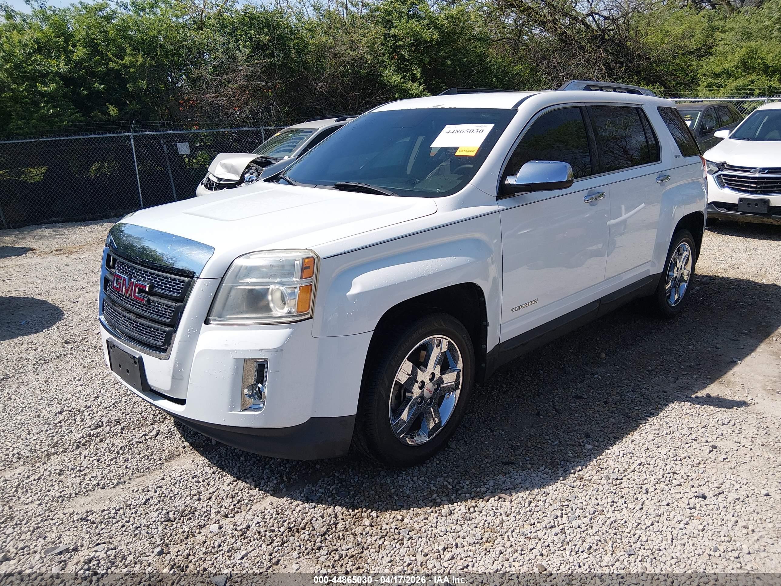 GMC TERRAIN image 2