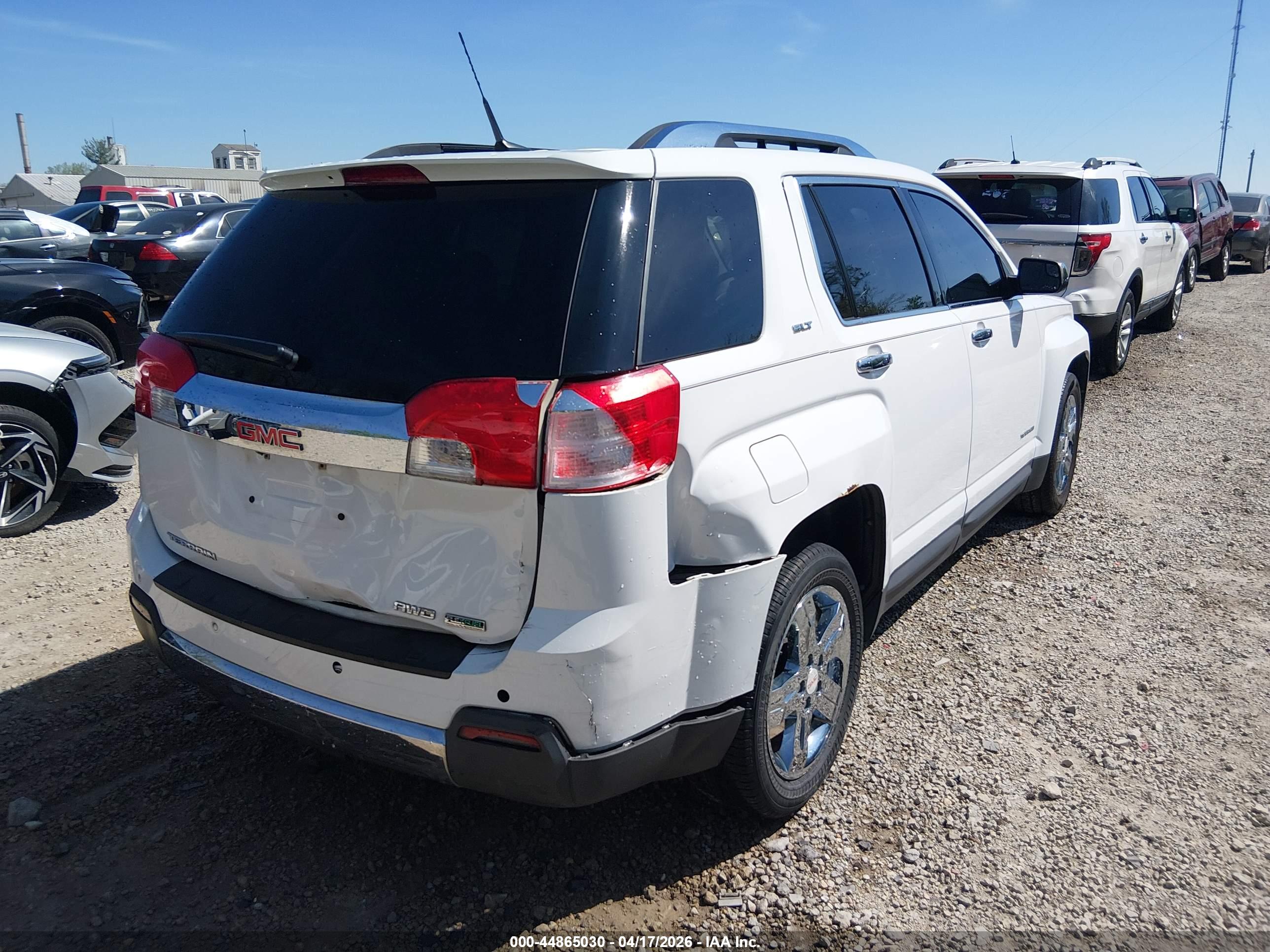 GMC TERRAIN image 4