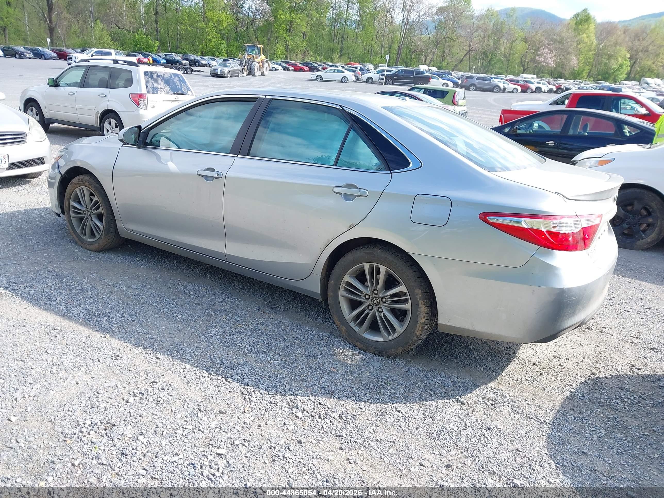 TOYOTA CAMRY image 3