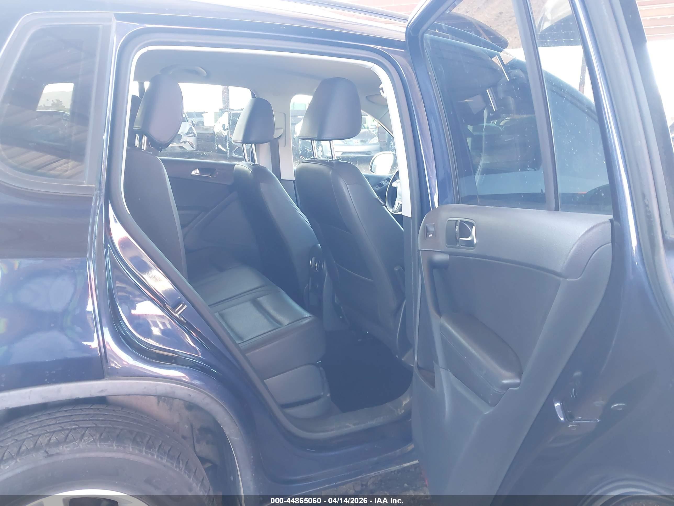 VOLKSWAGEN TIGUAN image 8