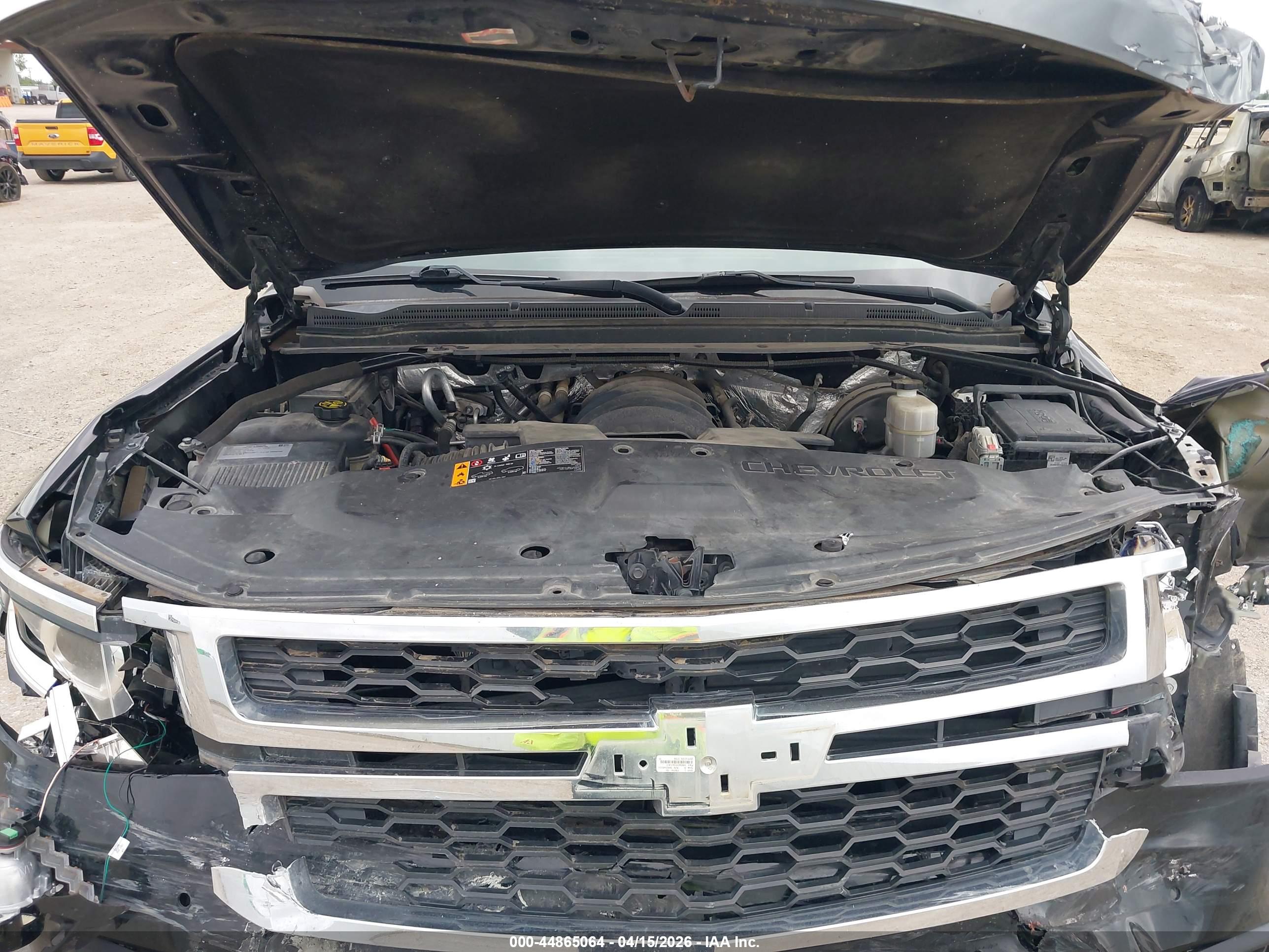 CHEVROLET SUBURBAN image 10