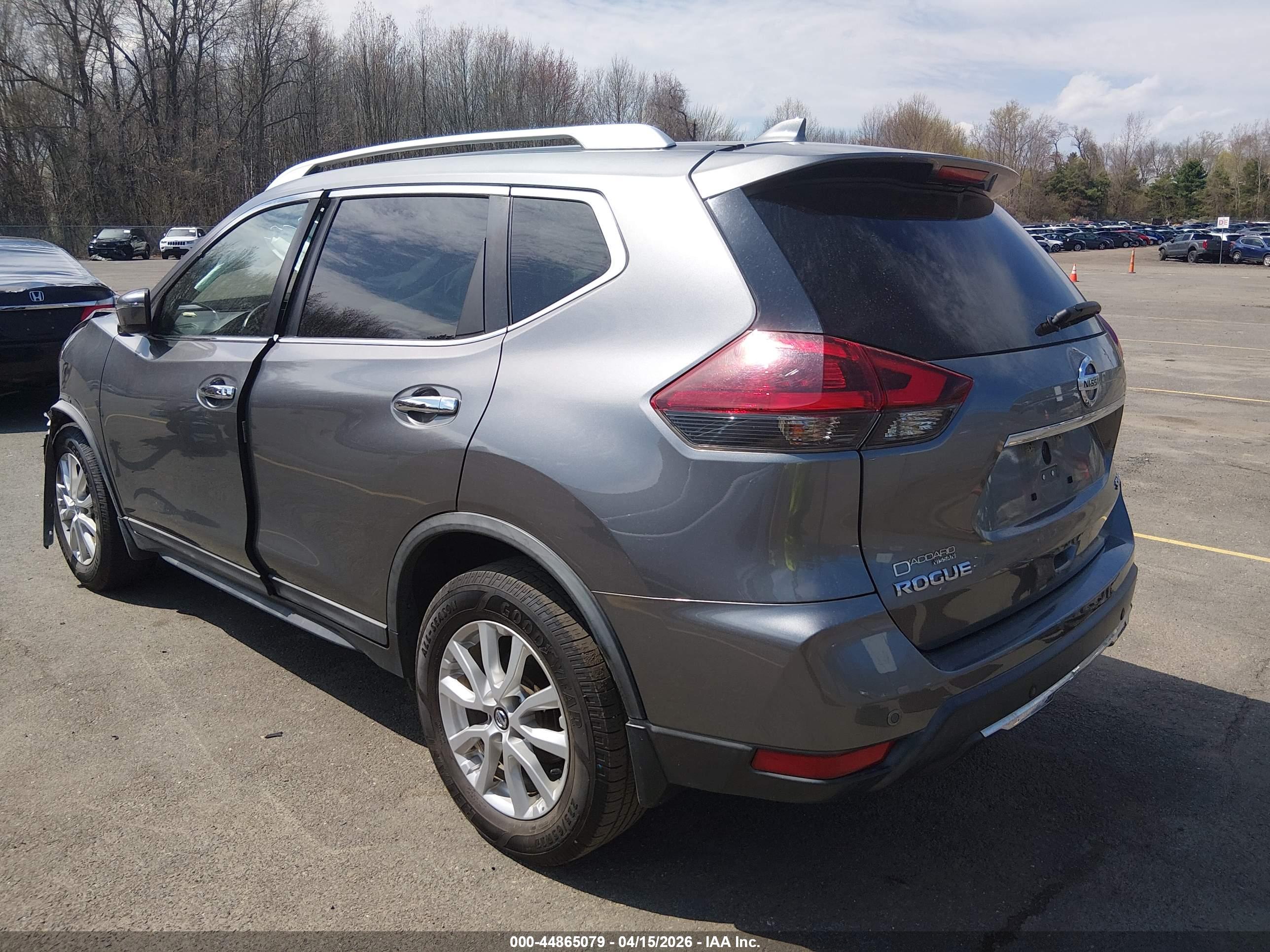 NISSAN ROGUE image 3