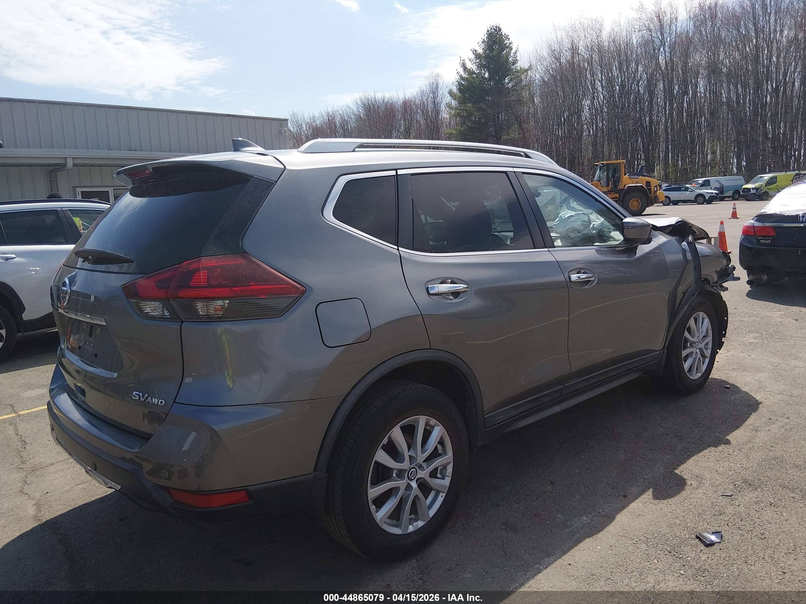 NISSAN ROGUE image 4