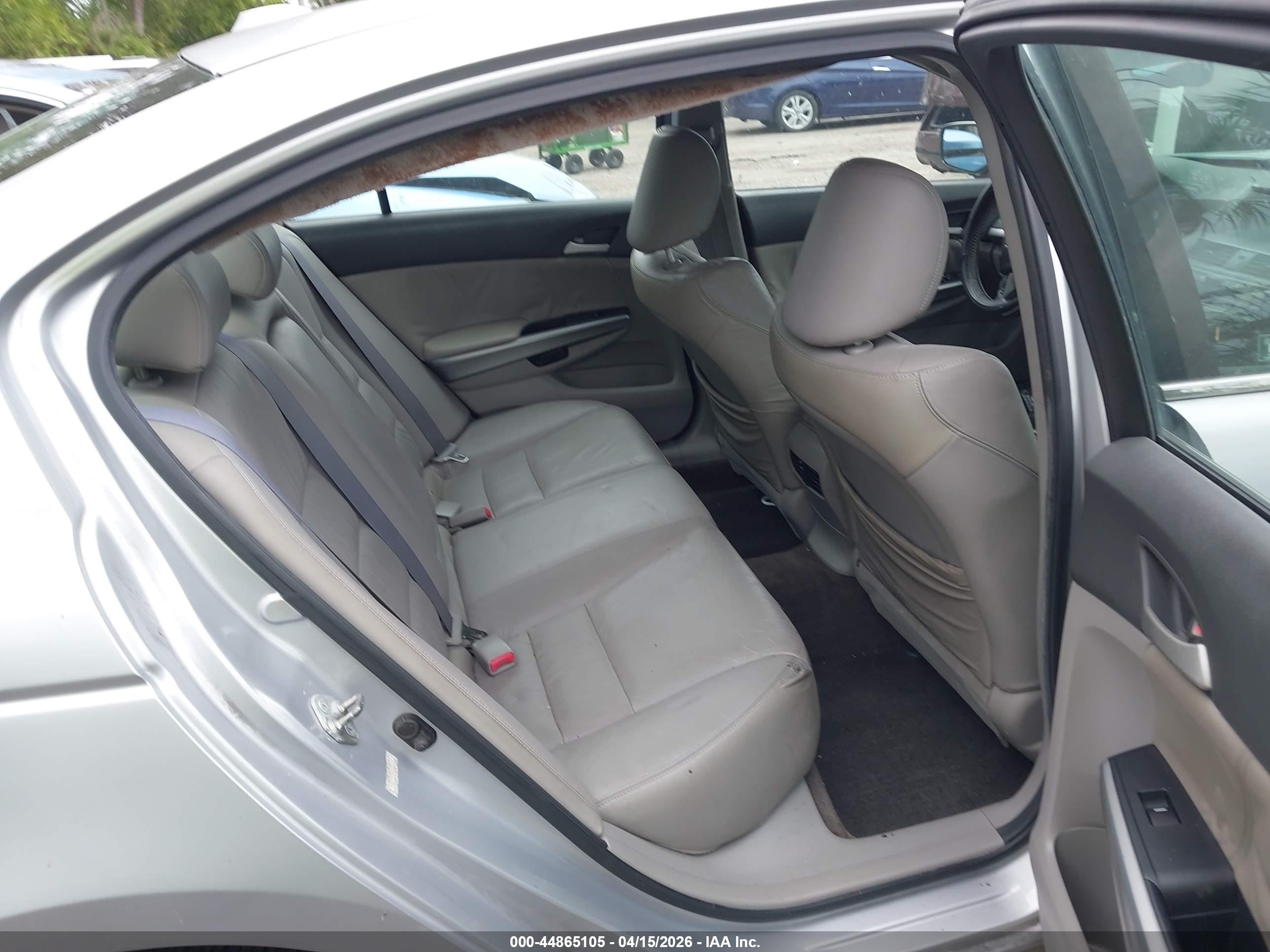 HONDA ACCORD image 8