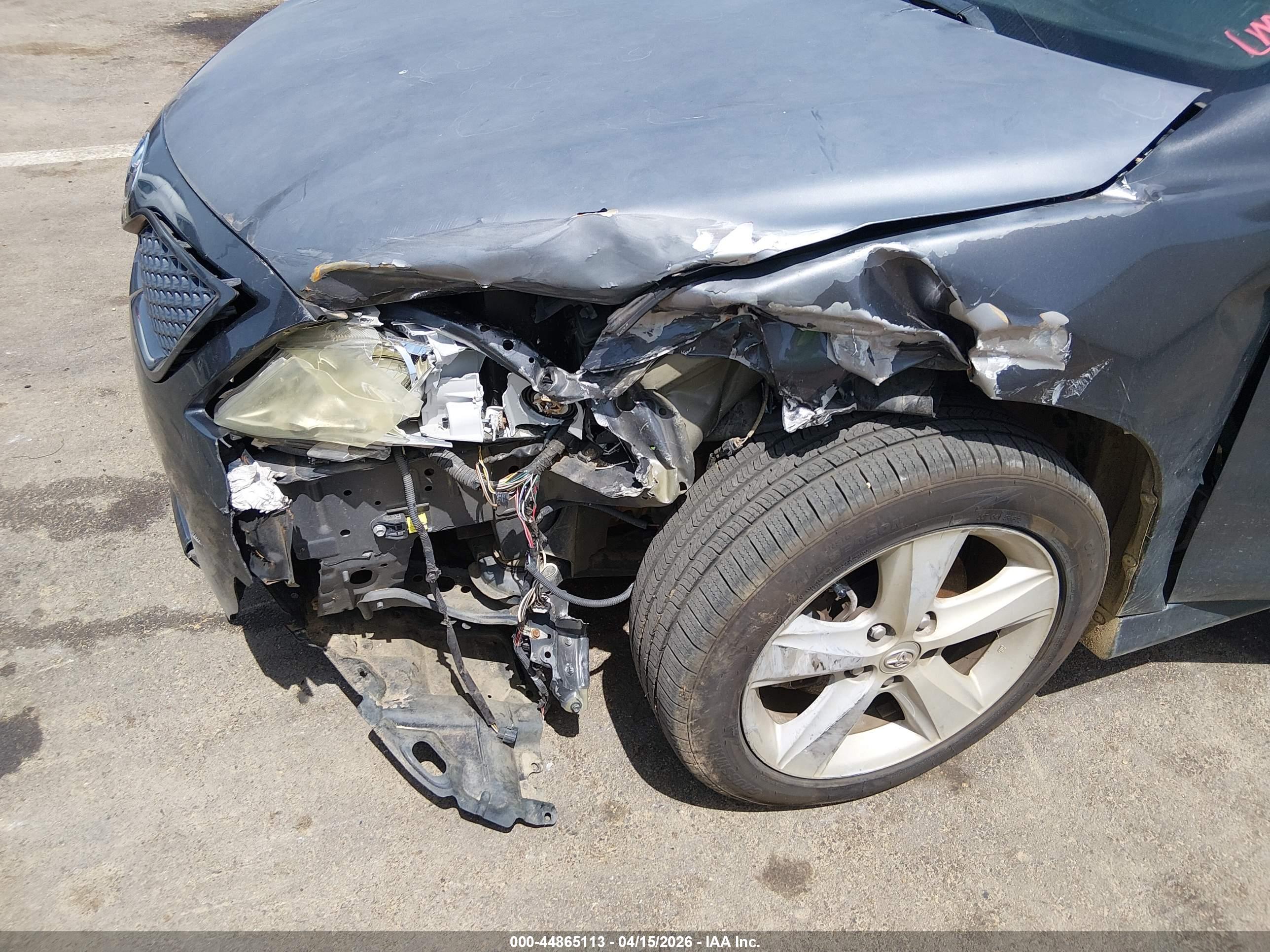TOYOTA CAMRY image 6