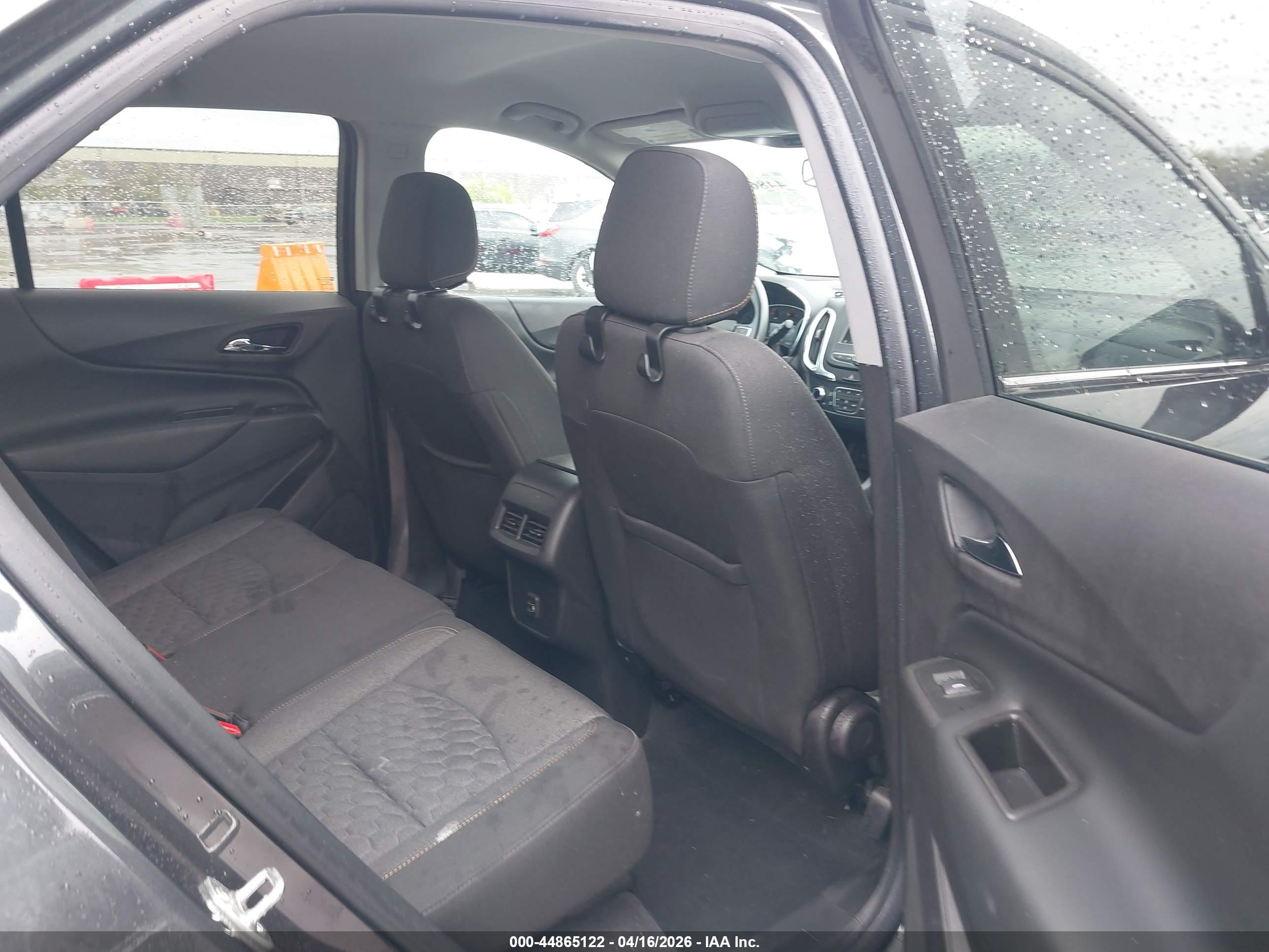 CHEVROLET EQUINOX image 8