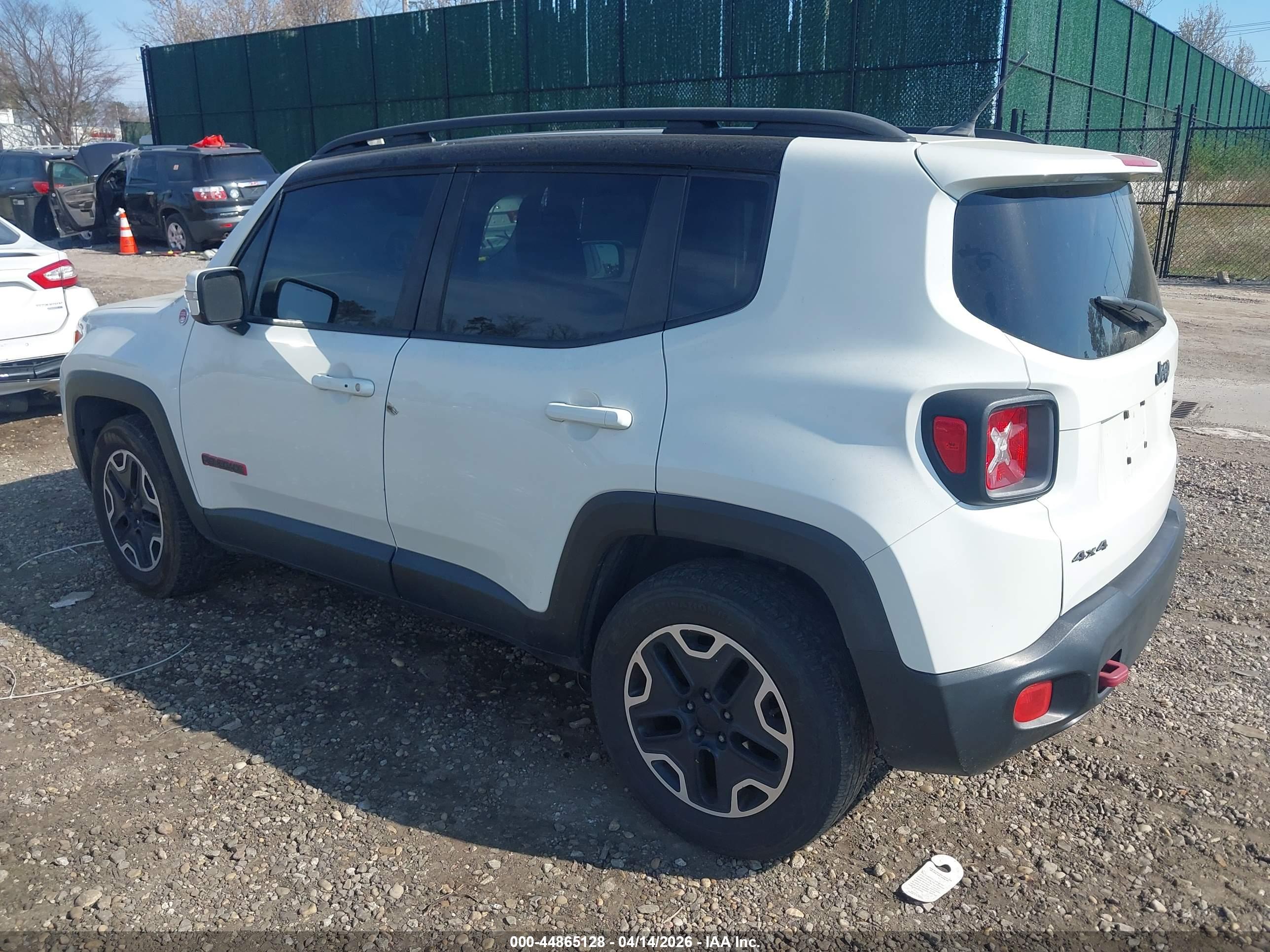 JEEP RENEGADE image 3
