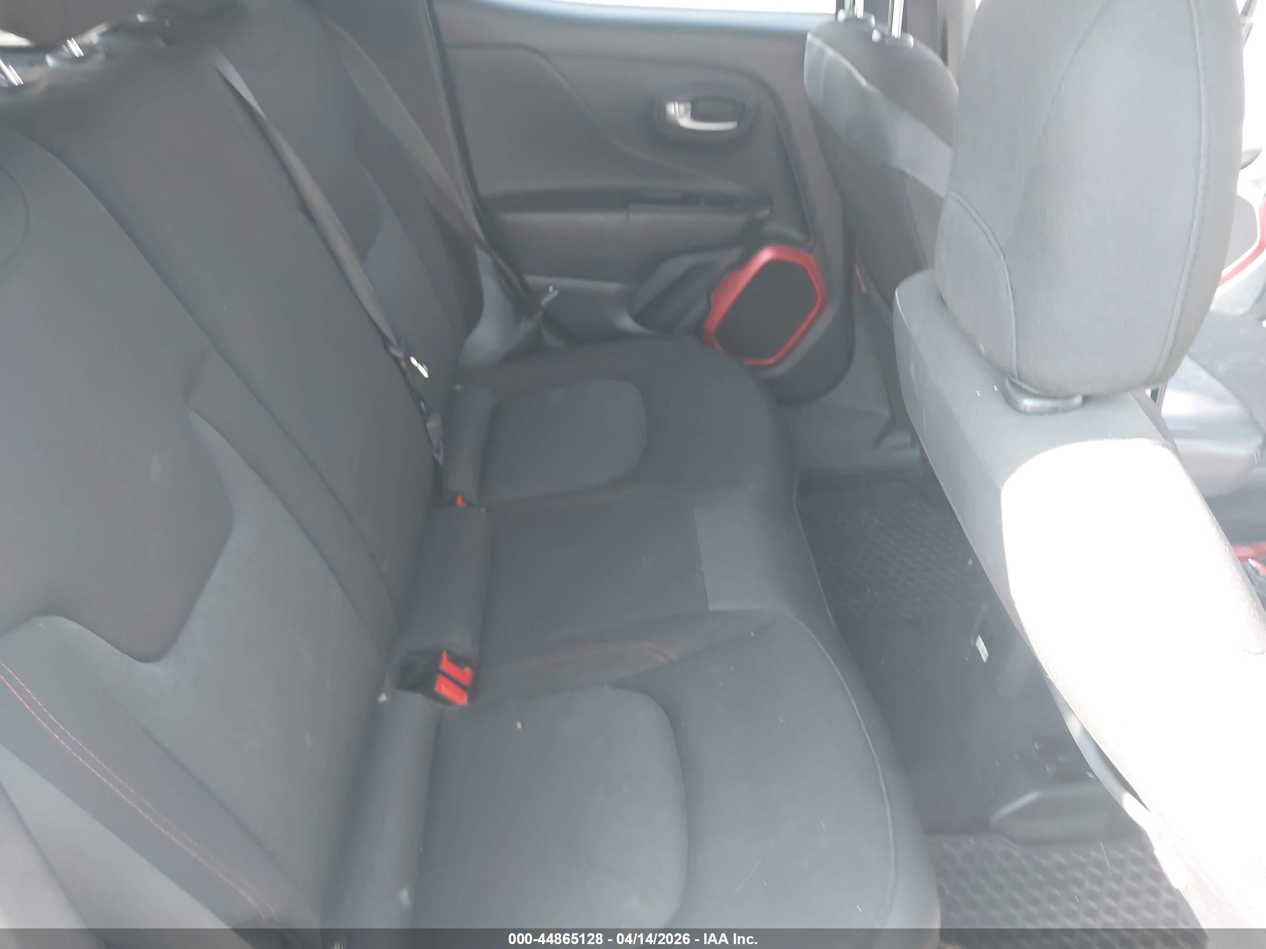 JEEP RENEGADE image 8