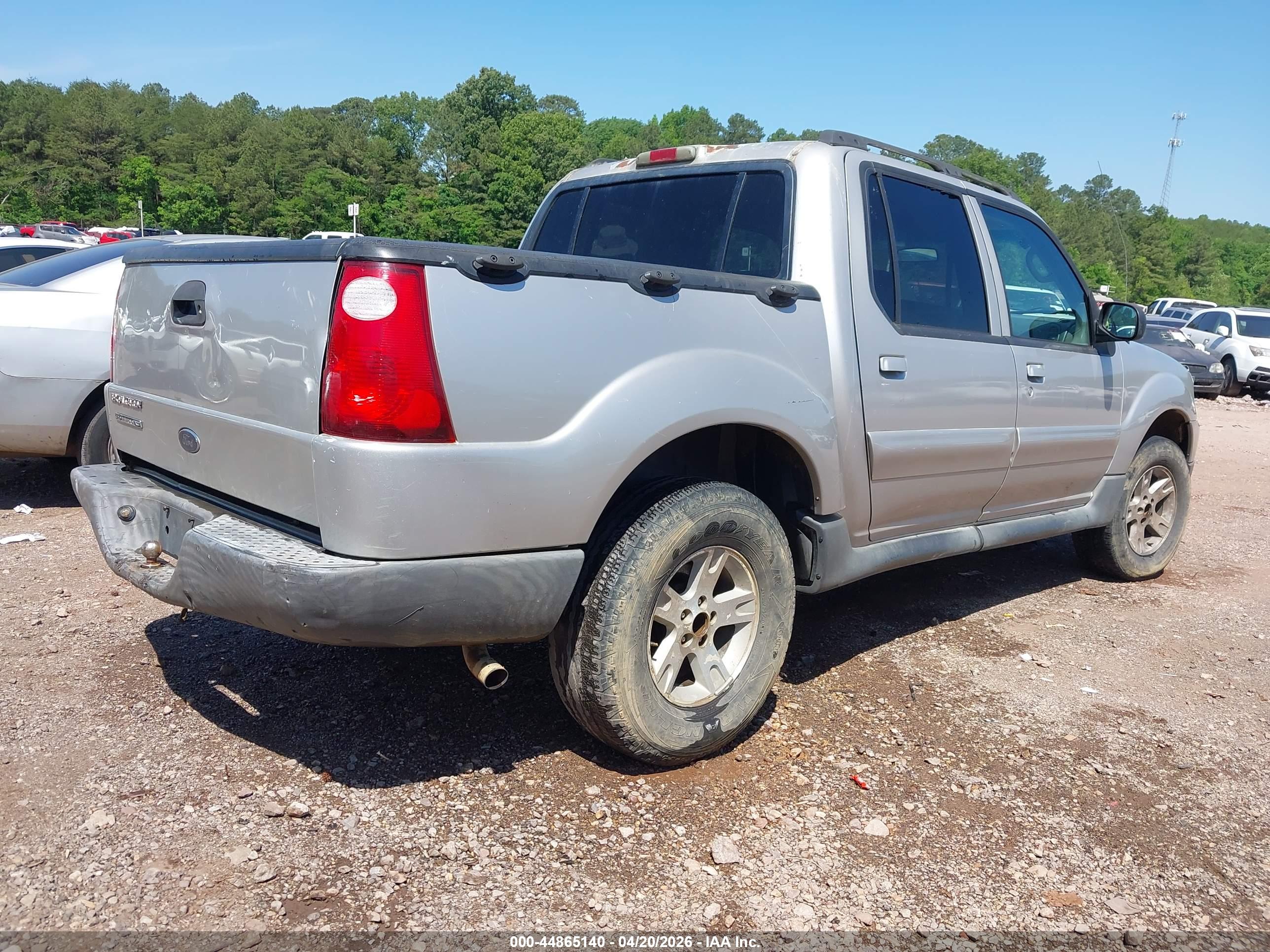 FORD EXPLORER image 4