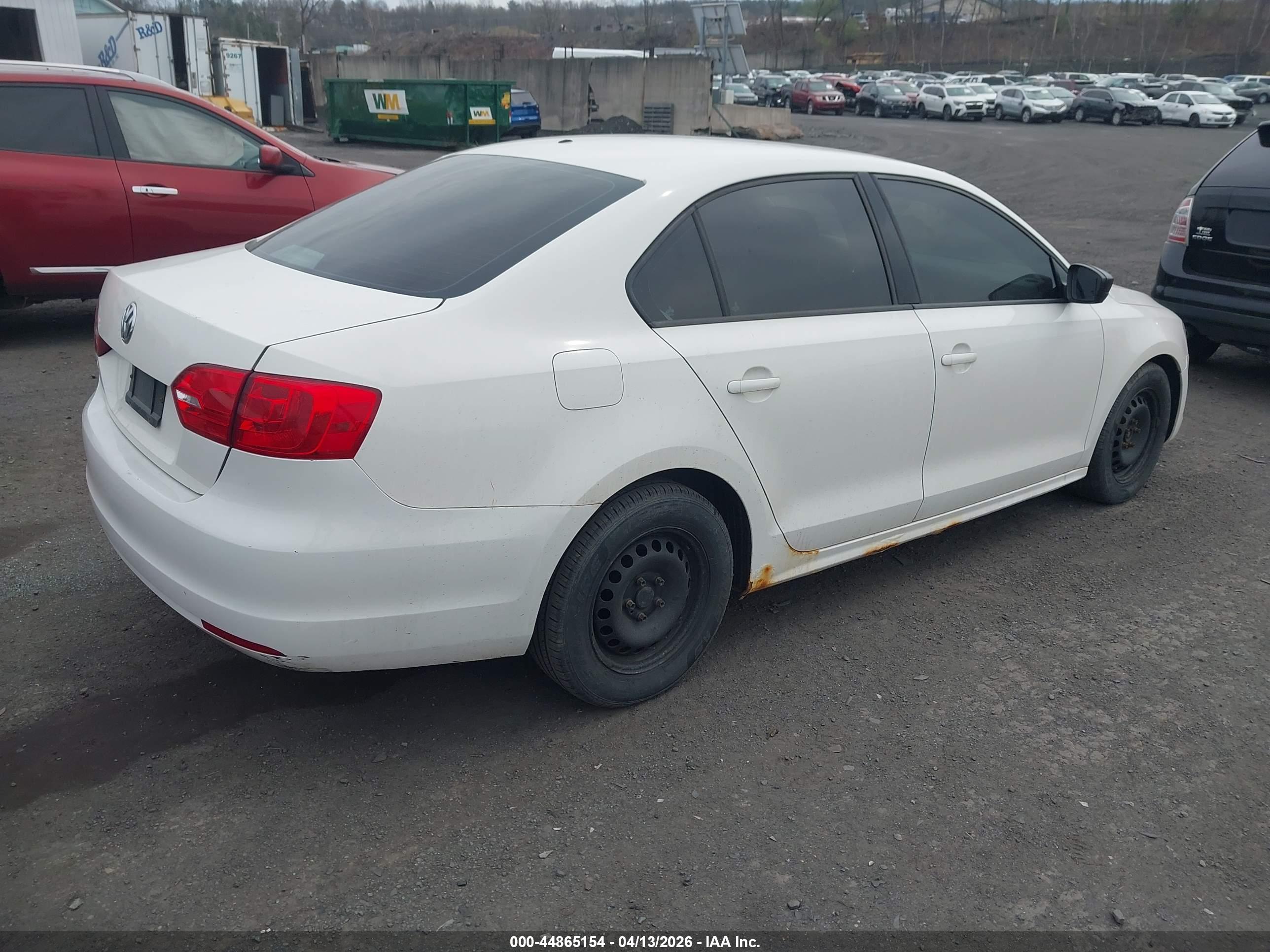 VOLKSWAGEN JETTA image 4
