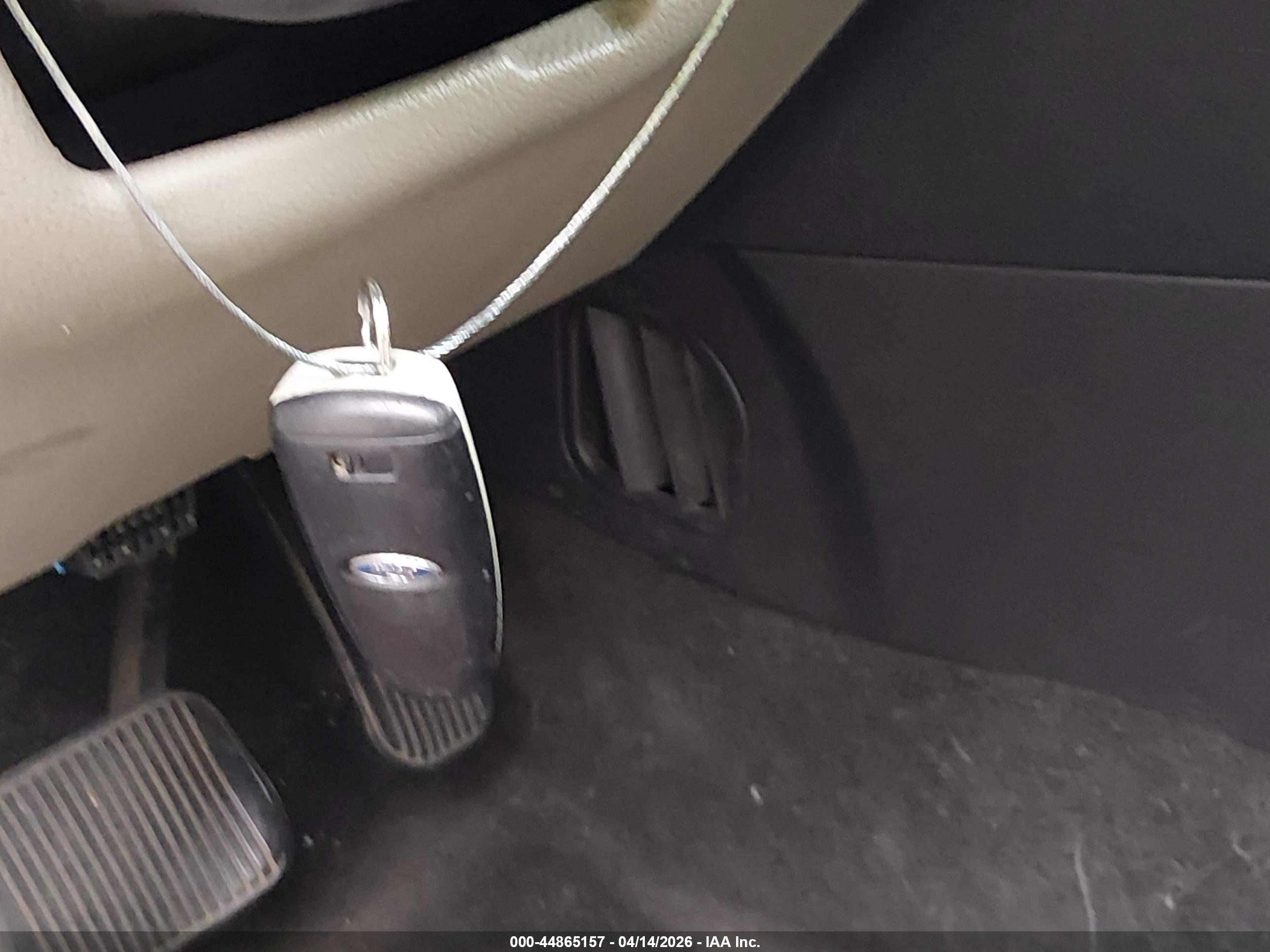 FORD EXPLORER image 11