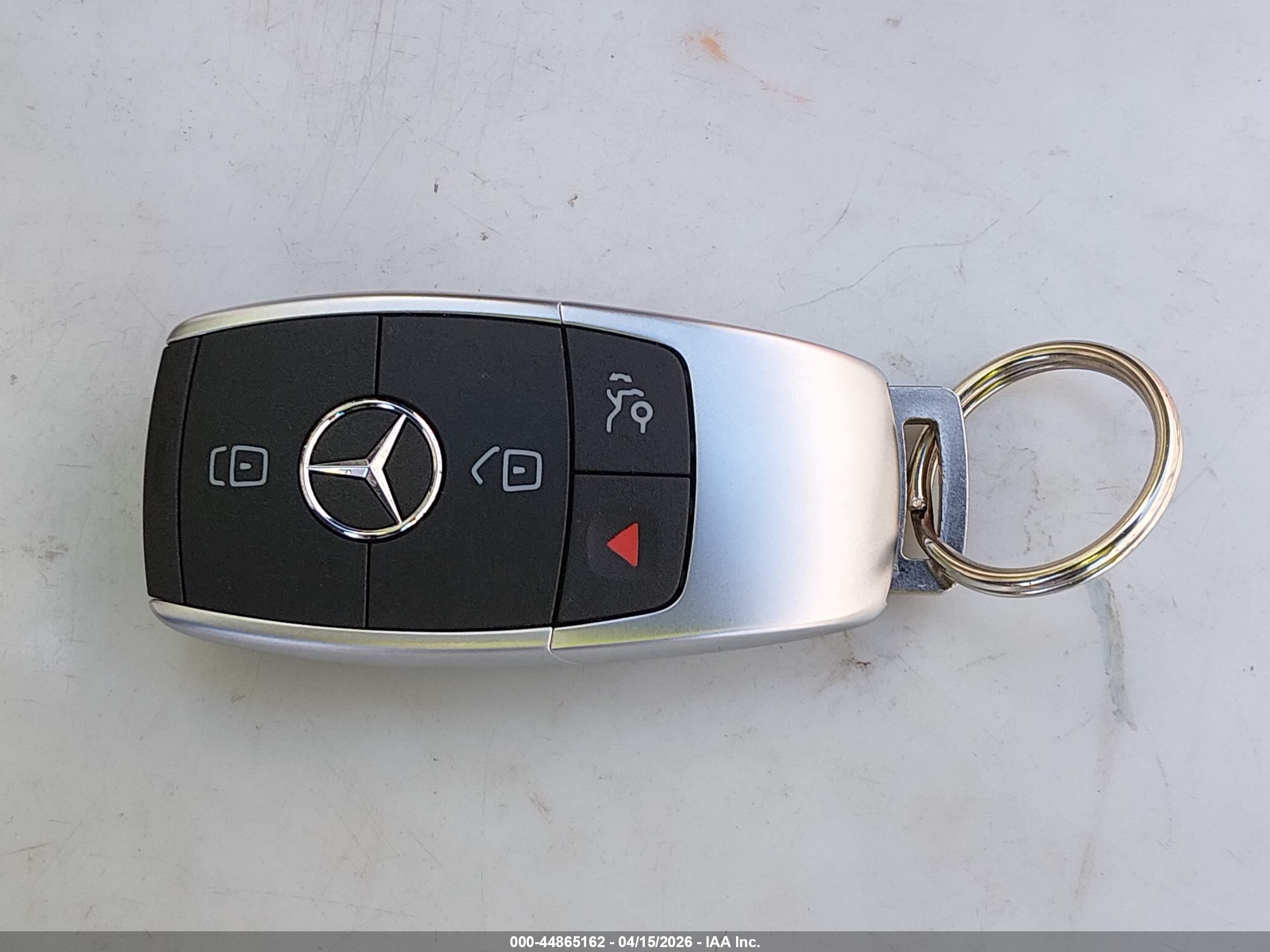 MERCEDES-BENZ GLC image 11