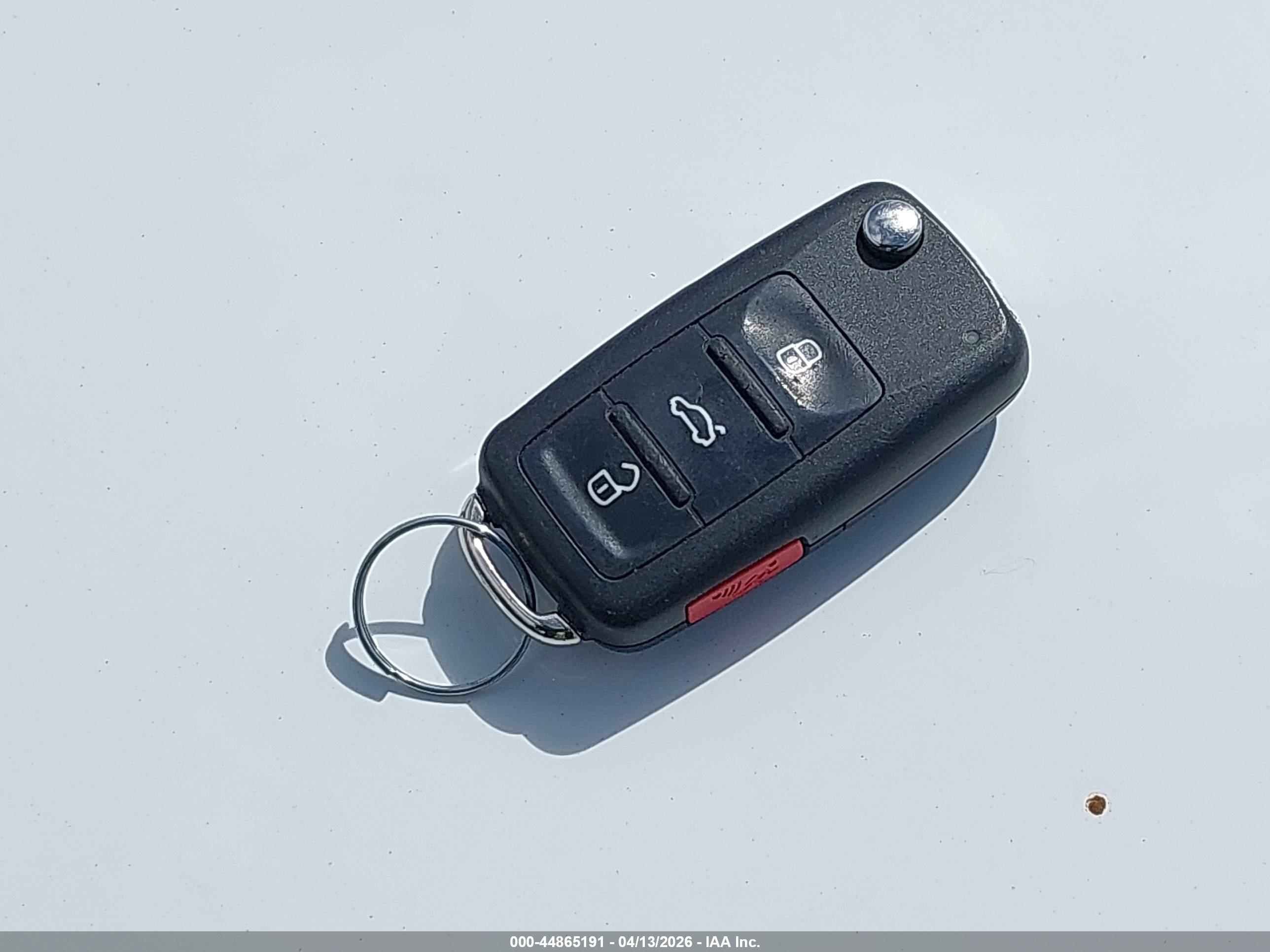 VOLKSWAGEN TIGUAN image 11