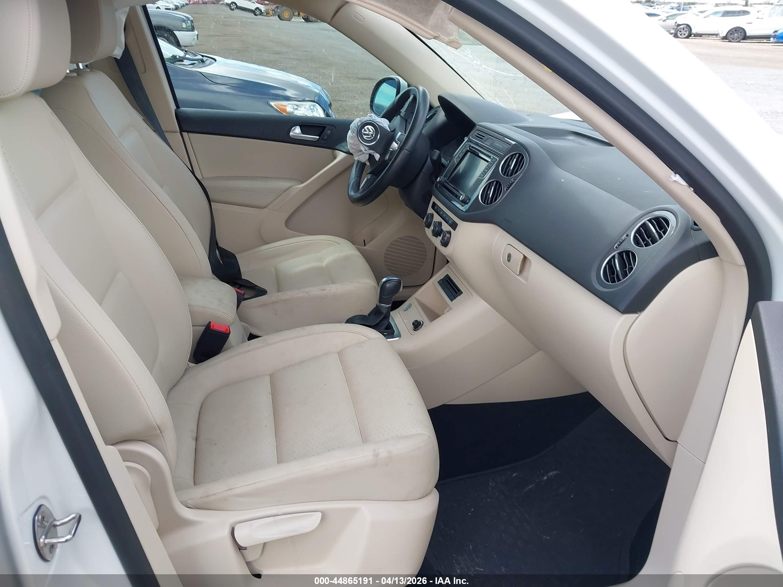 VOLKSWAGEN TIGUAN image 5