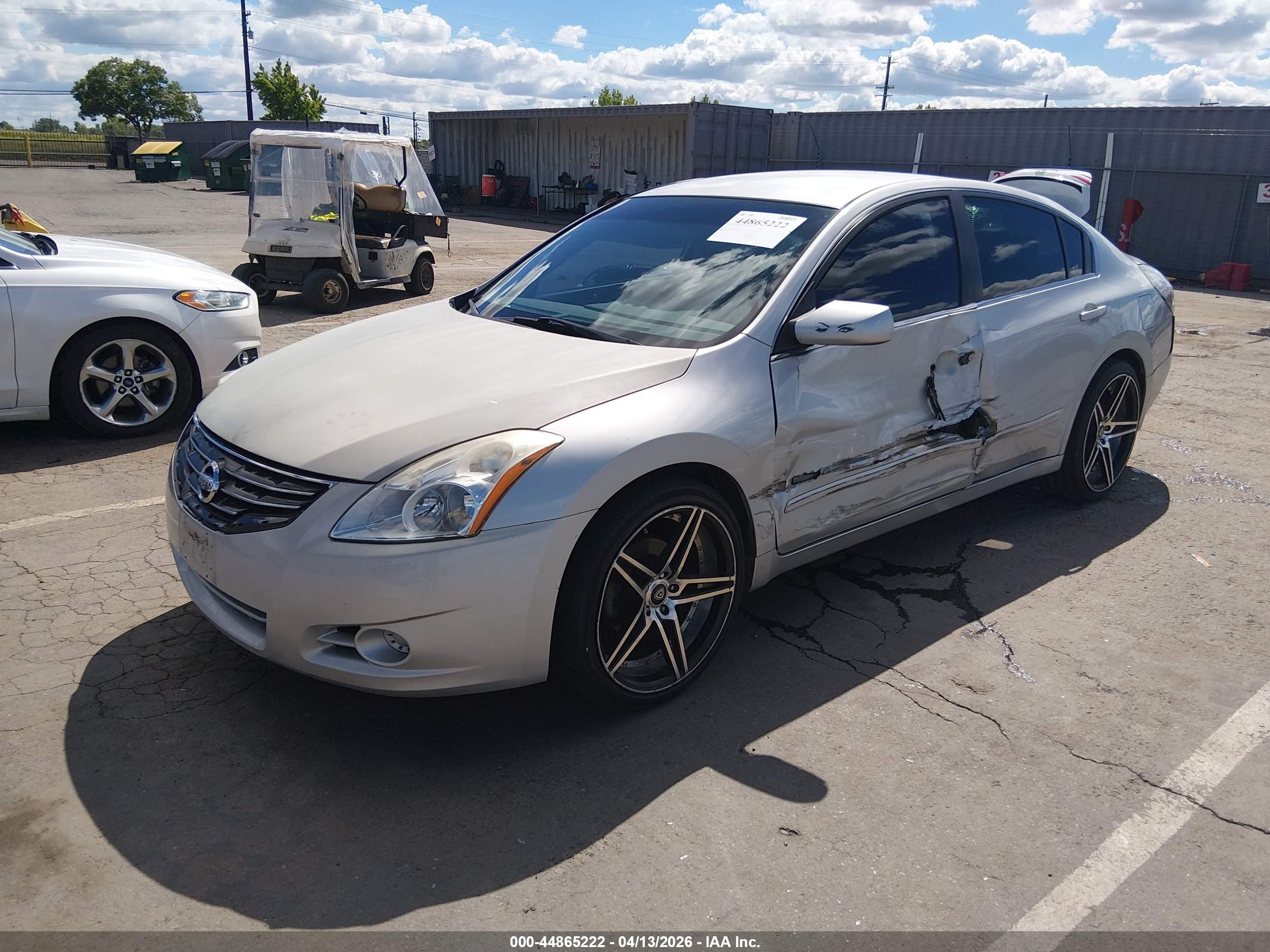 NISSAN ALTIMA image 2