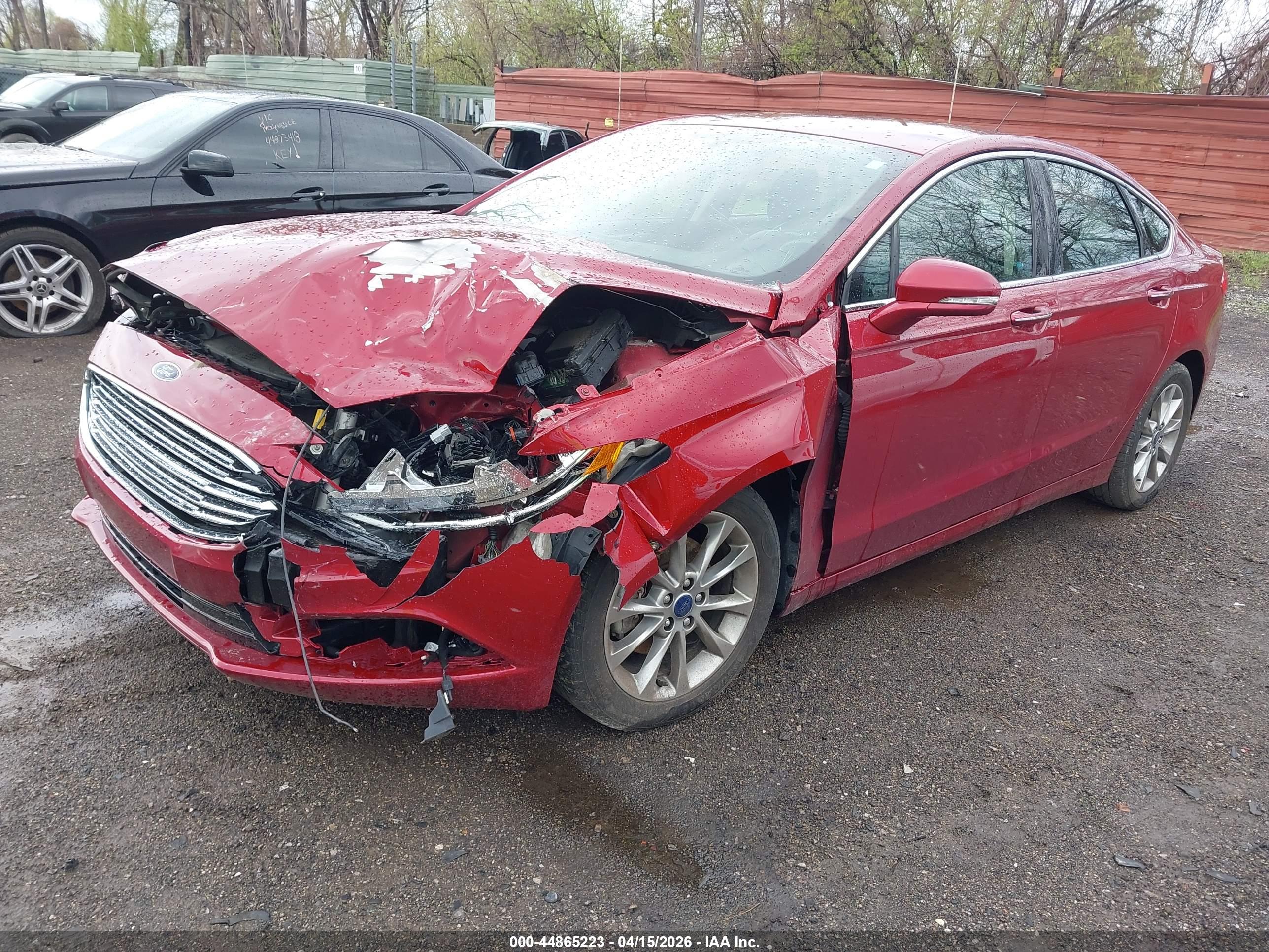 FORD FUSION image 2