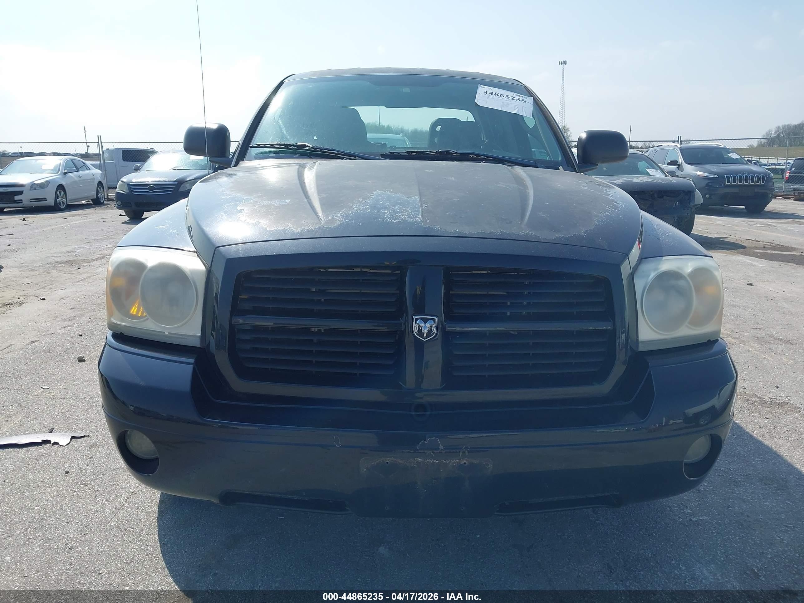 DODGE DAKOTA image 6