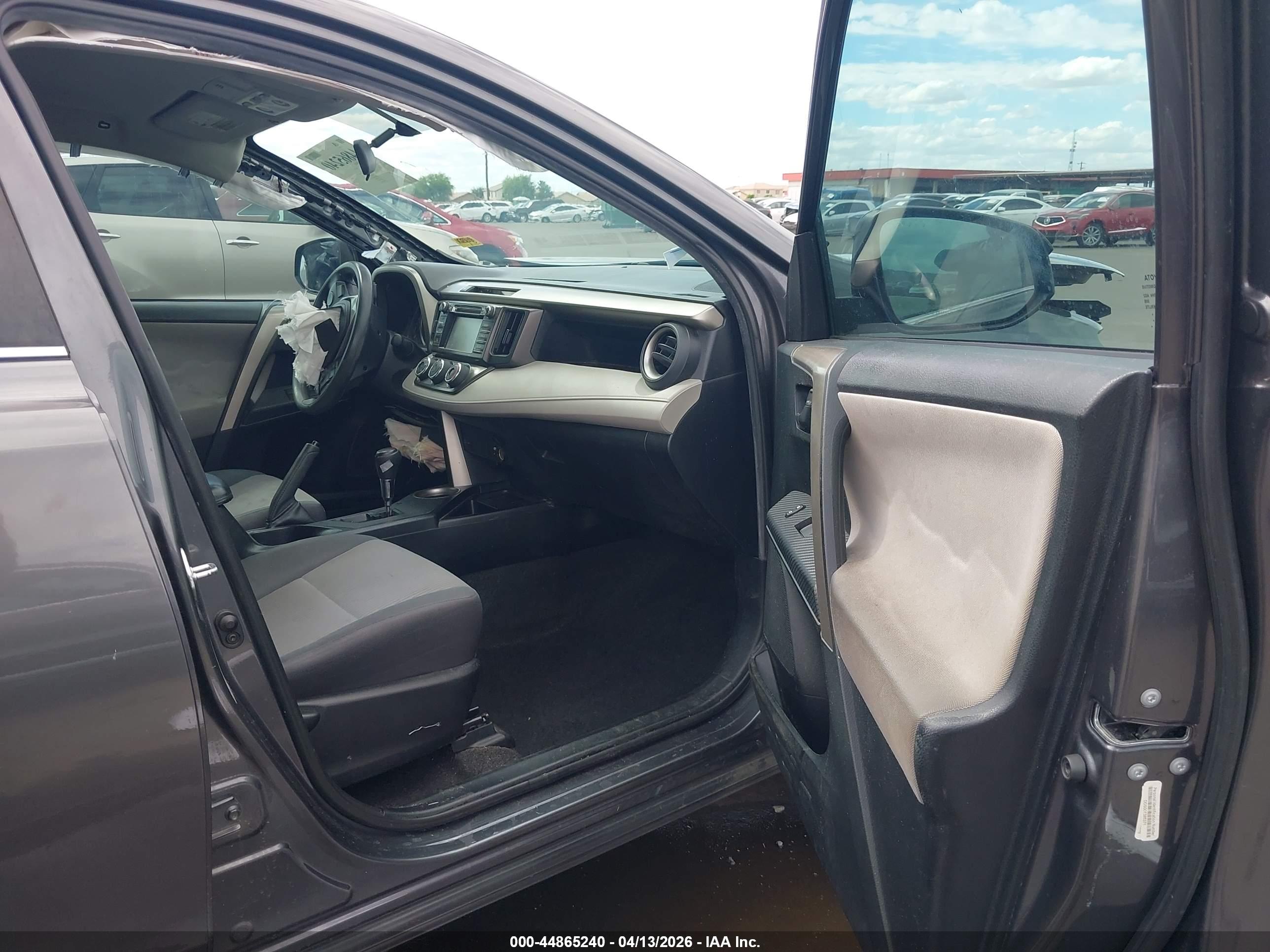 TOYOTA RAV4 image 5