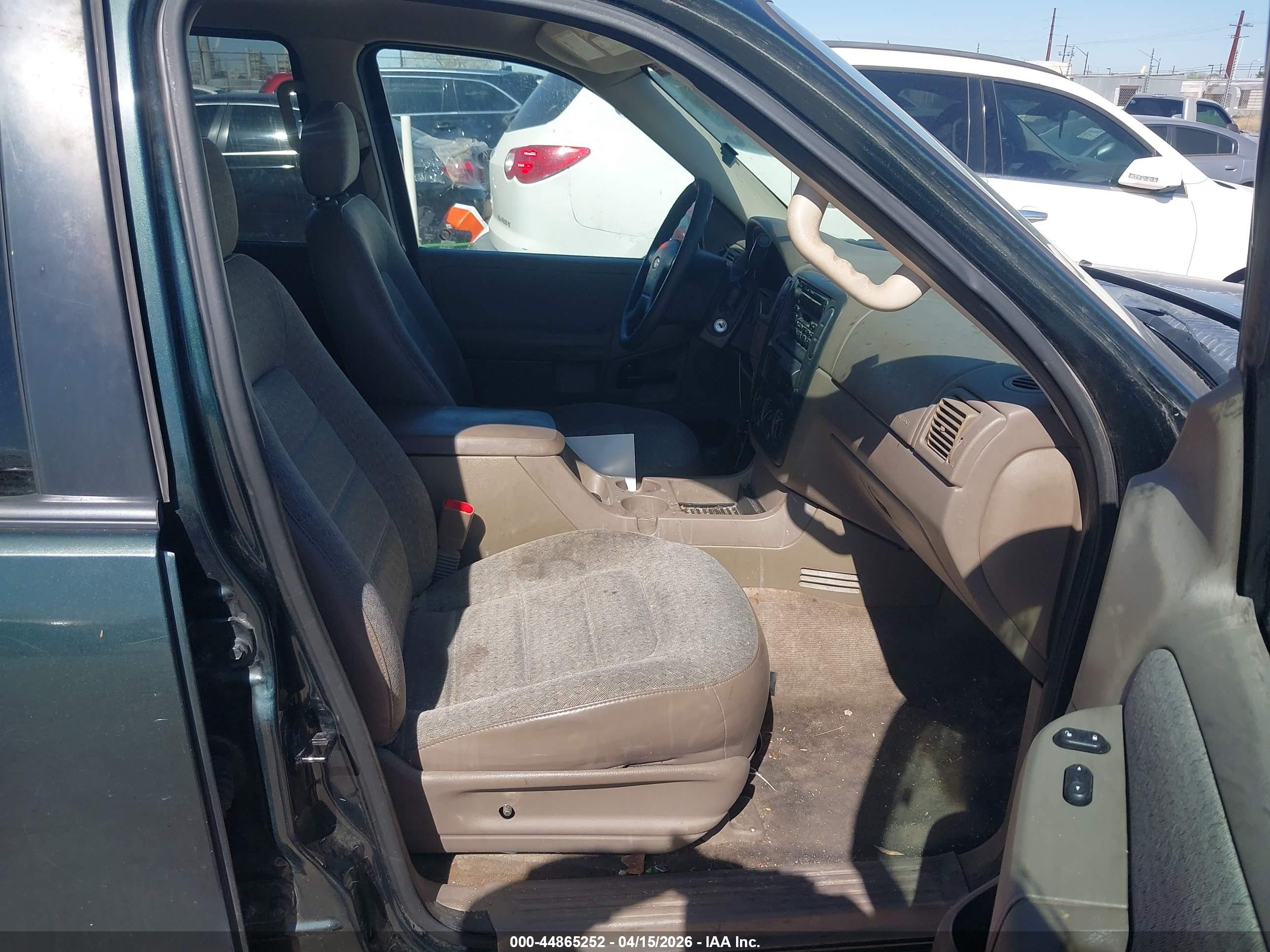FORD EXPLORER image 5