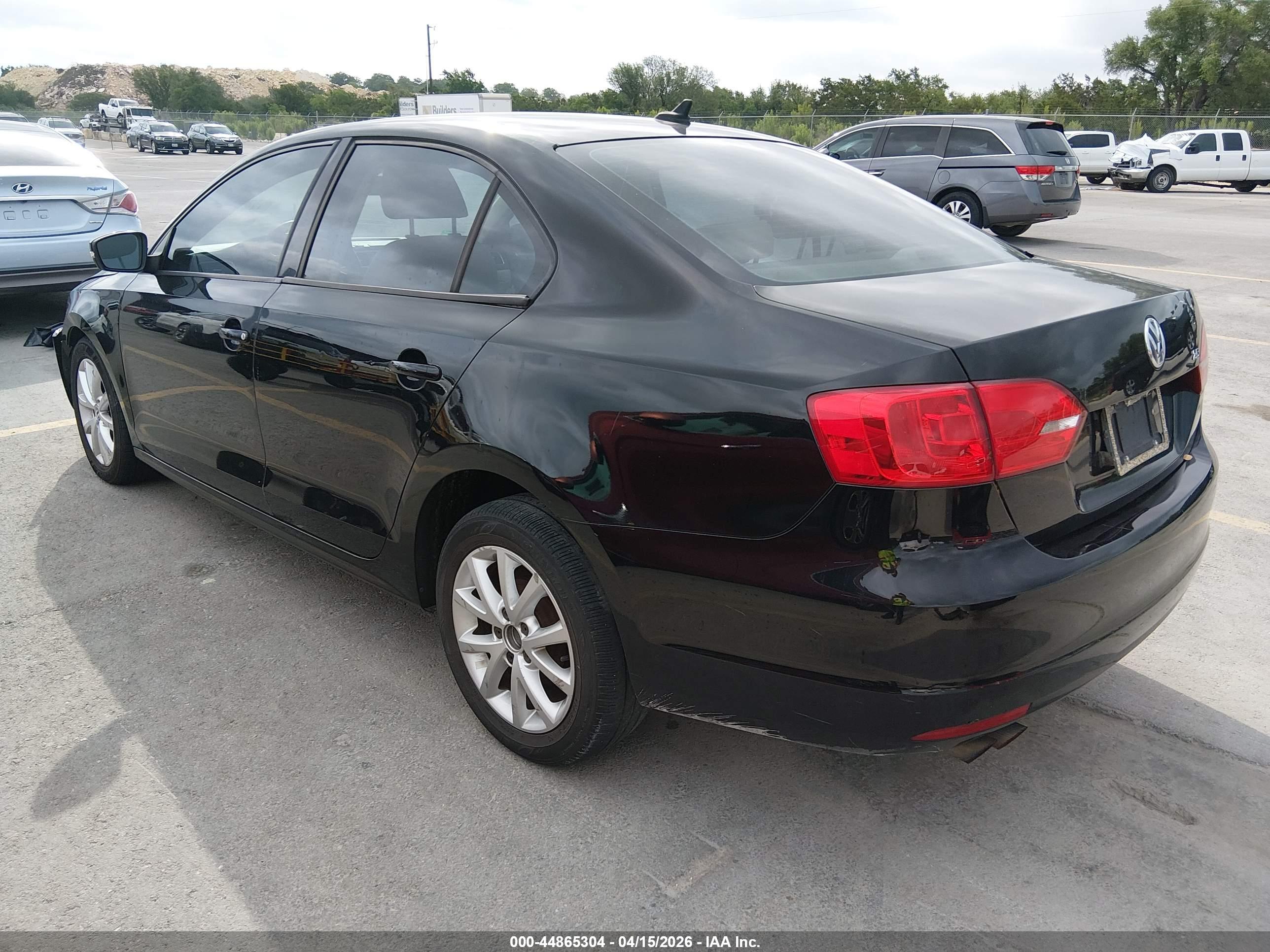 VOLKSWAGEN JETTA image 3