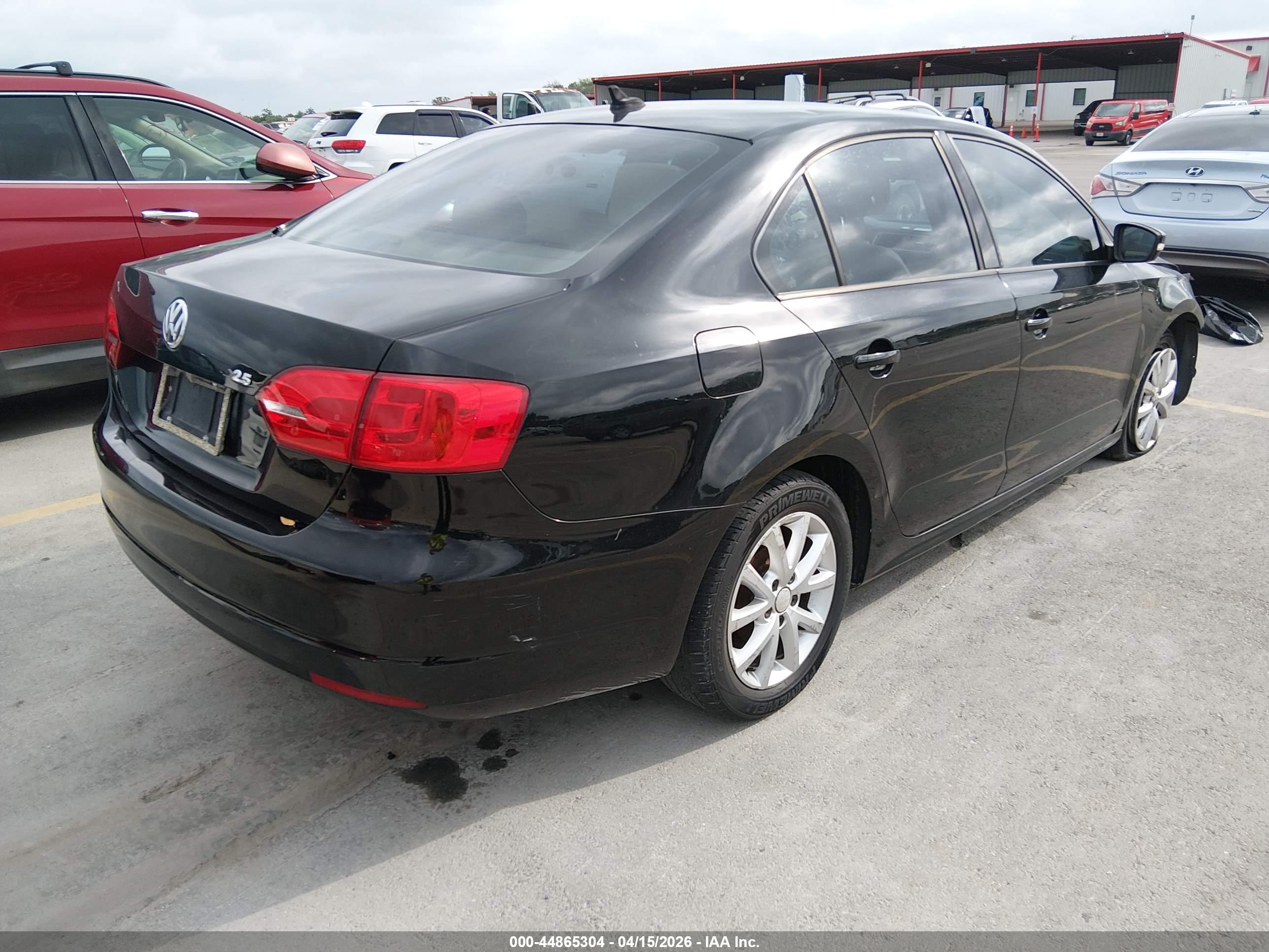 VOLKSWAGEN JETTA image 4