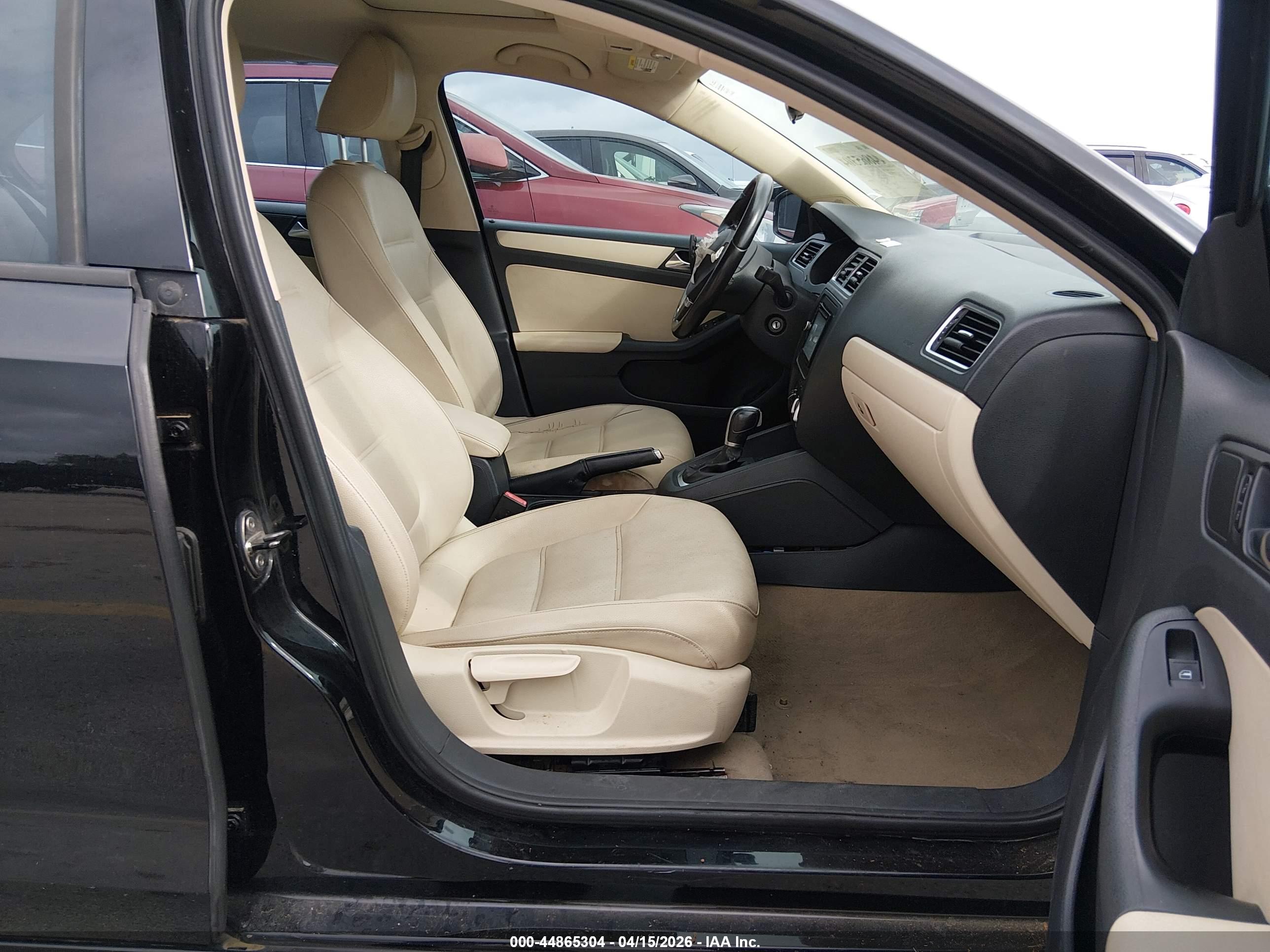 VOLKSWAGEN JETTA image 5